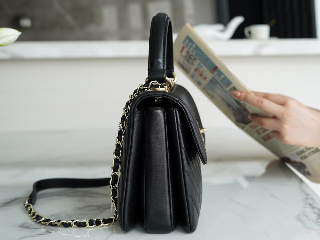Bagsaaa Ch**el Trendy CC Chevron Gold Hardware 25cm