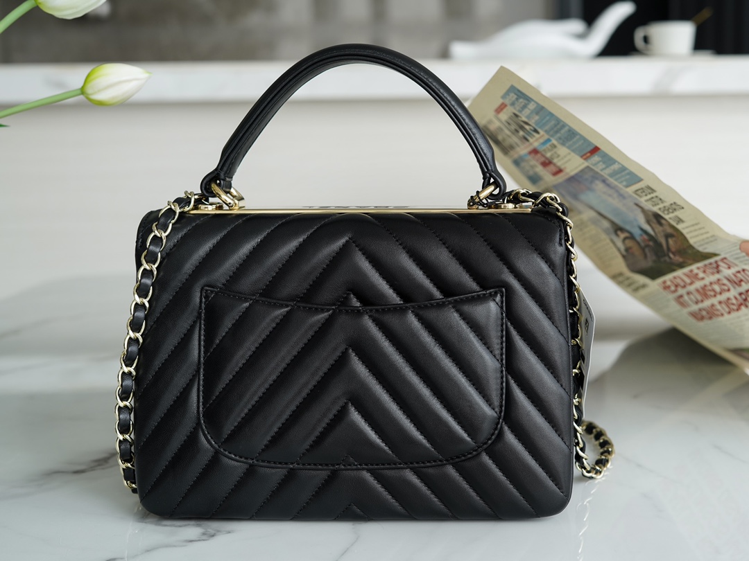 Bagsaaa Ch**el Trendy CC Chevron Gold Hardware 25cm