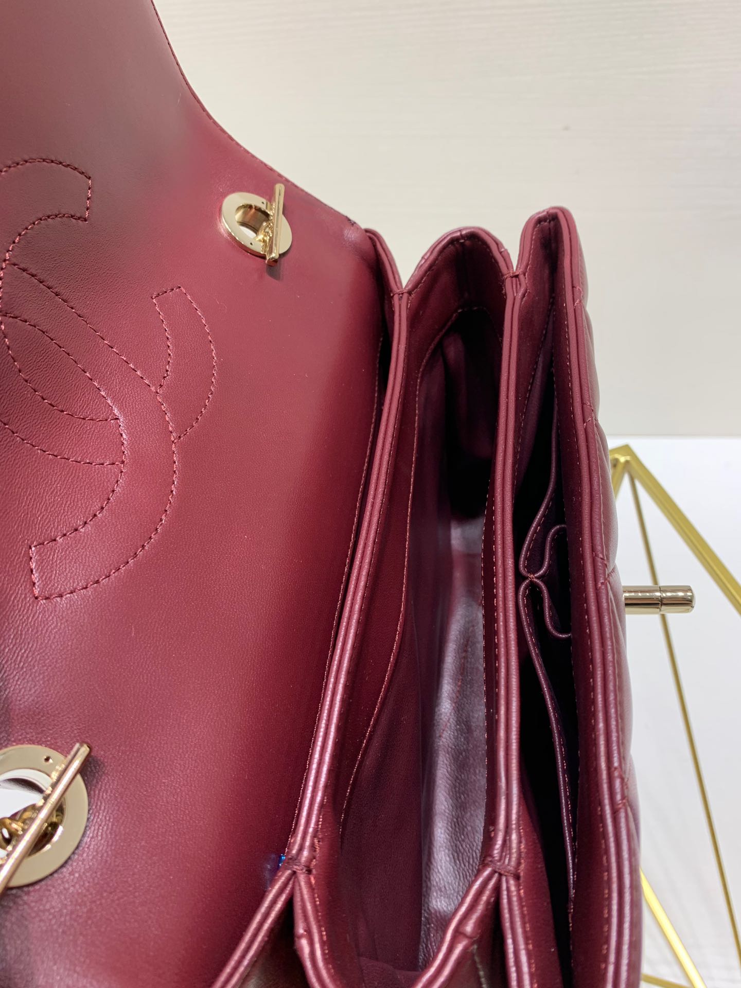 Bagsaaa Ch**el Trendy CC Burgundy Gold Hardware 25cm