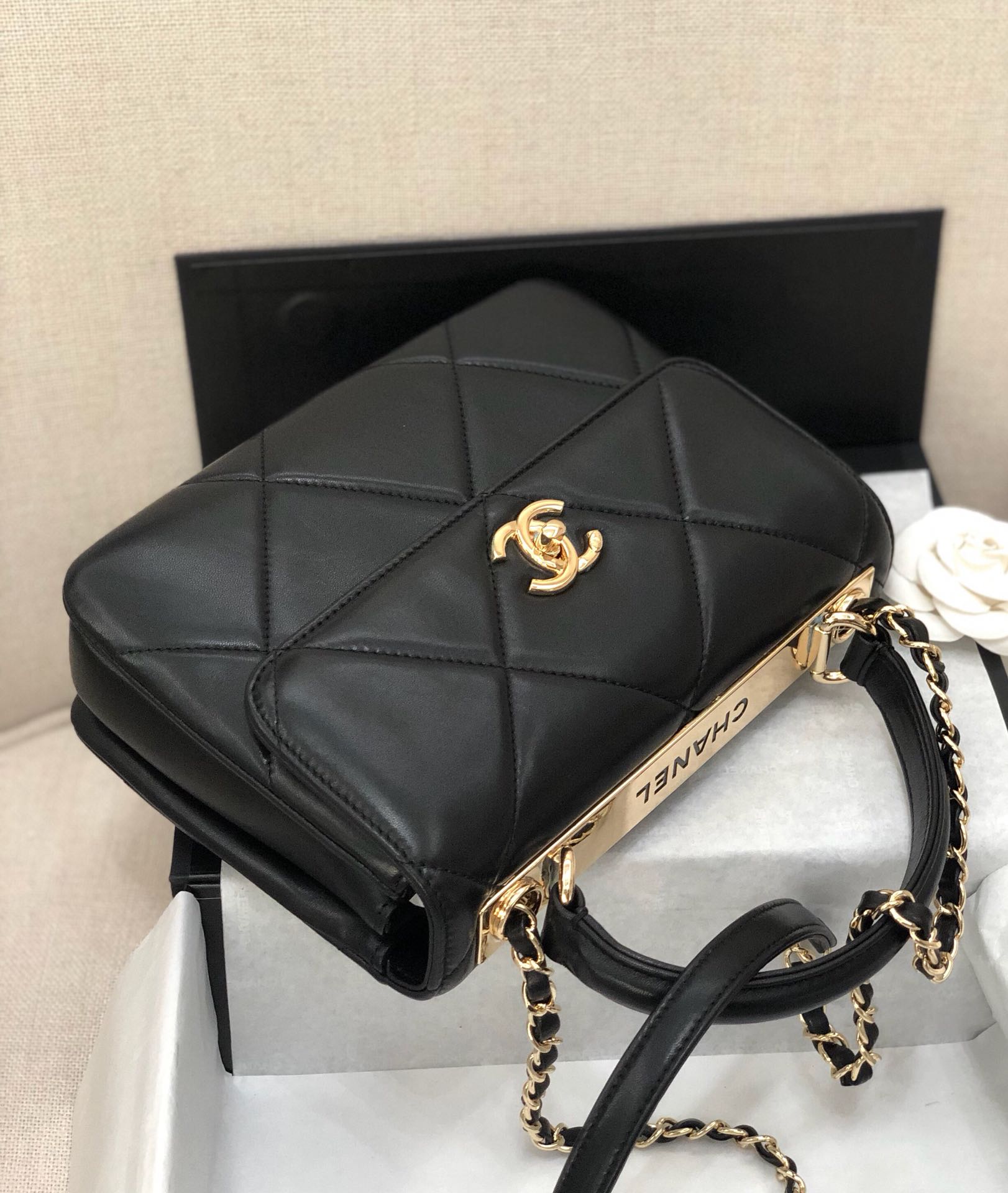 Bagsaaa Ch**el Trendy CC Large Quilting Black Leather Gold Hardware 25cm