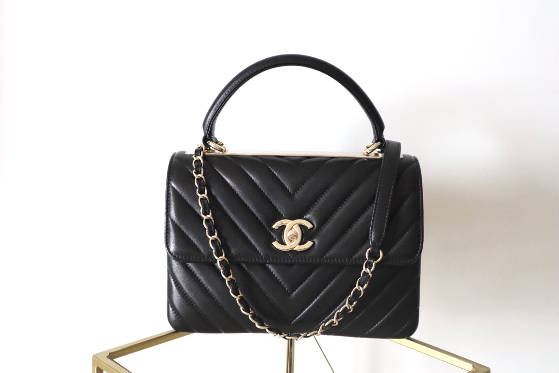 Bagsaaa Ch**el Trendy CC Chevron Gold Hardware 25cm (Black inside)