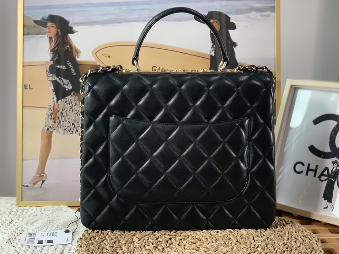Ch**el Black Large Trendy CC Lambskin Leather Flap Bag