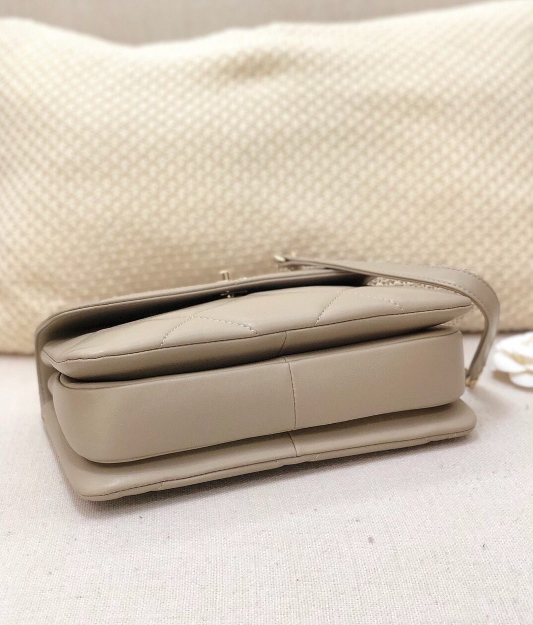 Bagsaaa Ch**el Trendy CC Large Quilting Grey Leather Gold