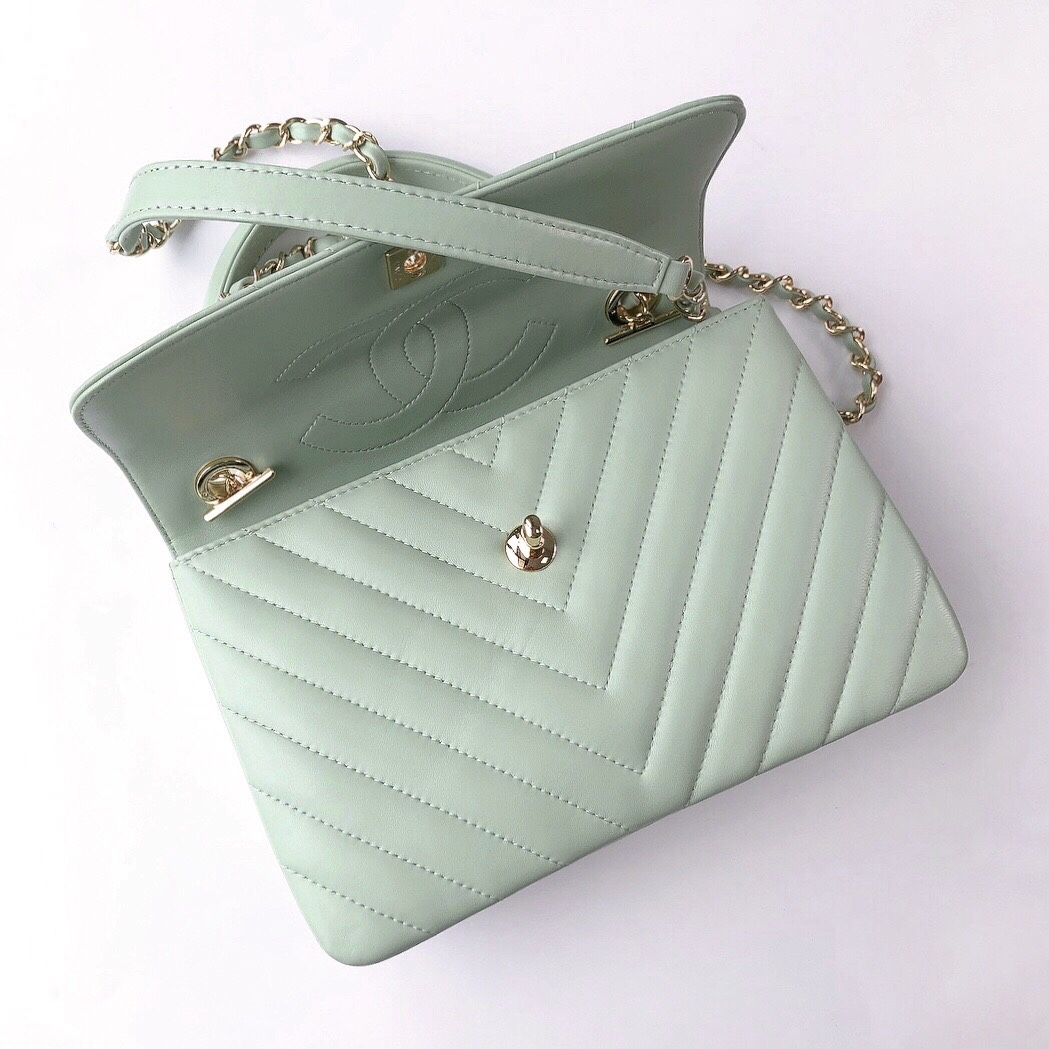 Bagsaaa Ch**el Trendy CC Chevron Green Leather