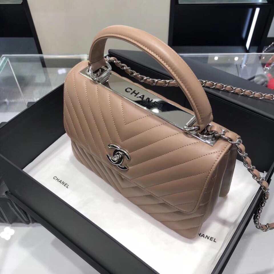 Bagsaaa Ch**el Trendy CC Chevron Taupe Leather Silver Hardware