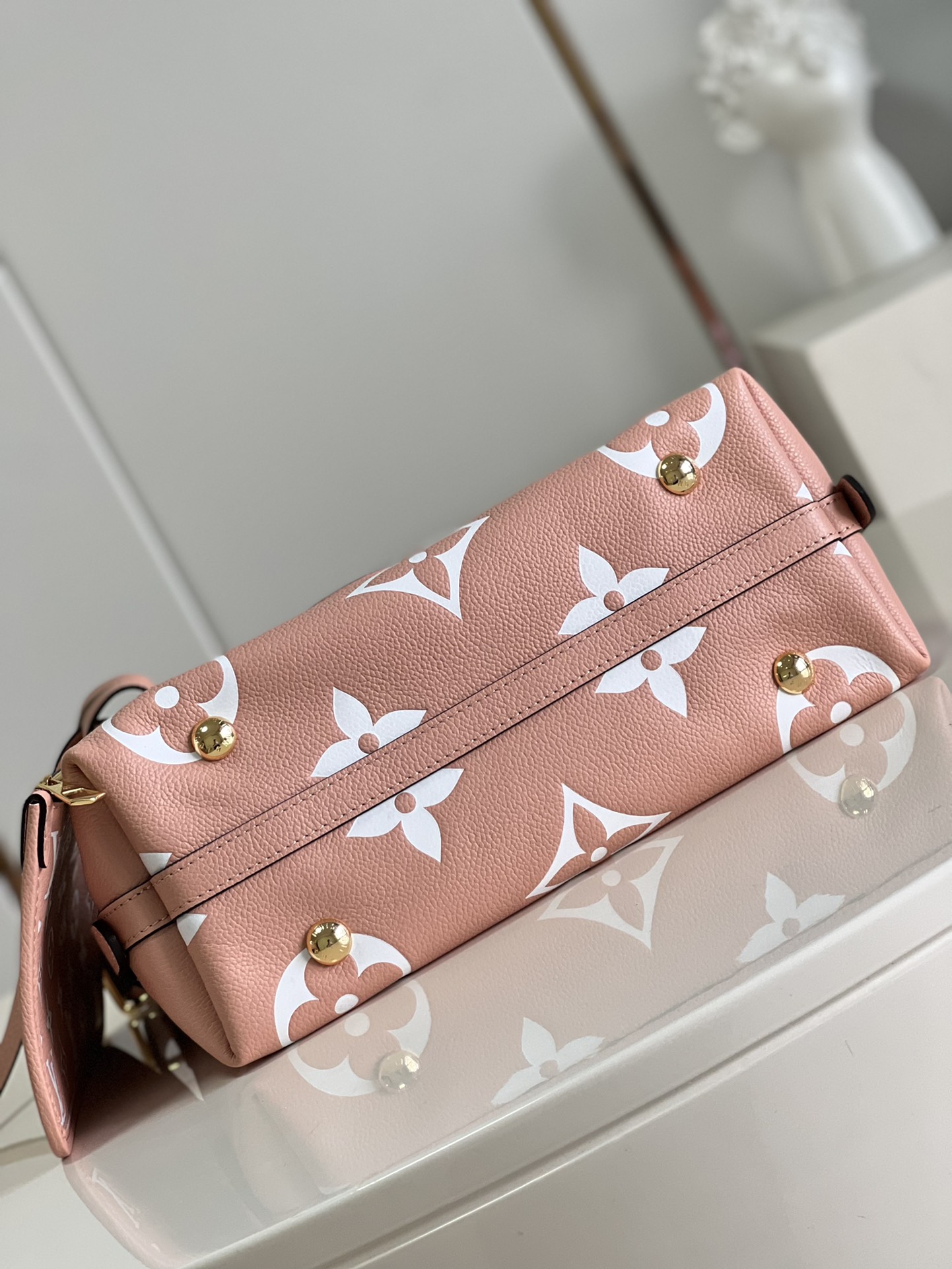 Bagsaaa L0vis Vvtt0n Carryall PM bag Bicolor
