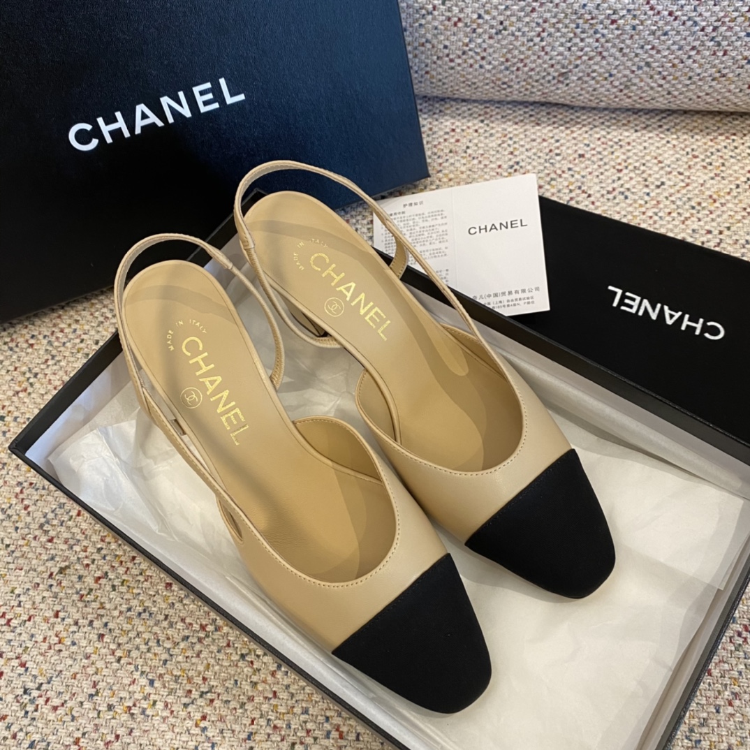Bagsaaa Ch**el Slingback Two toned