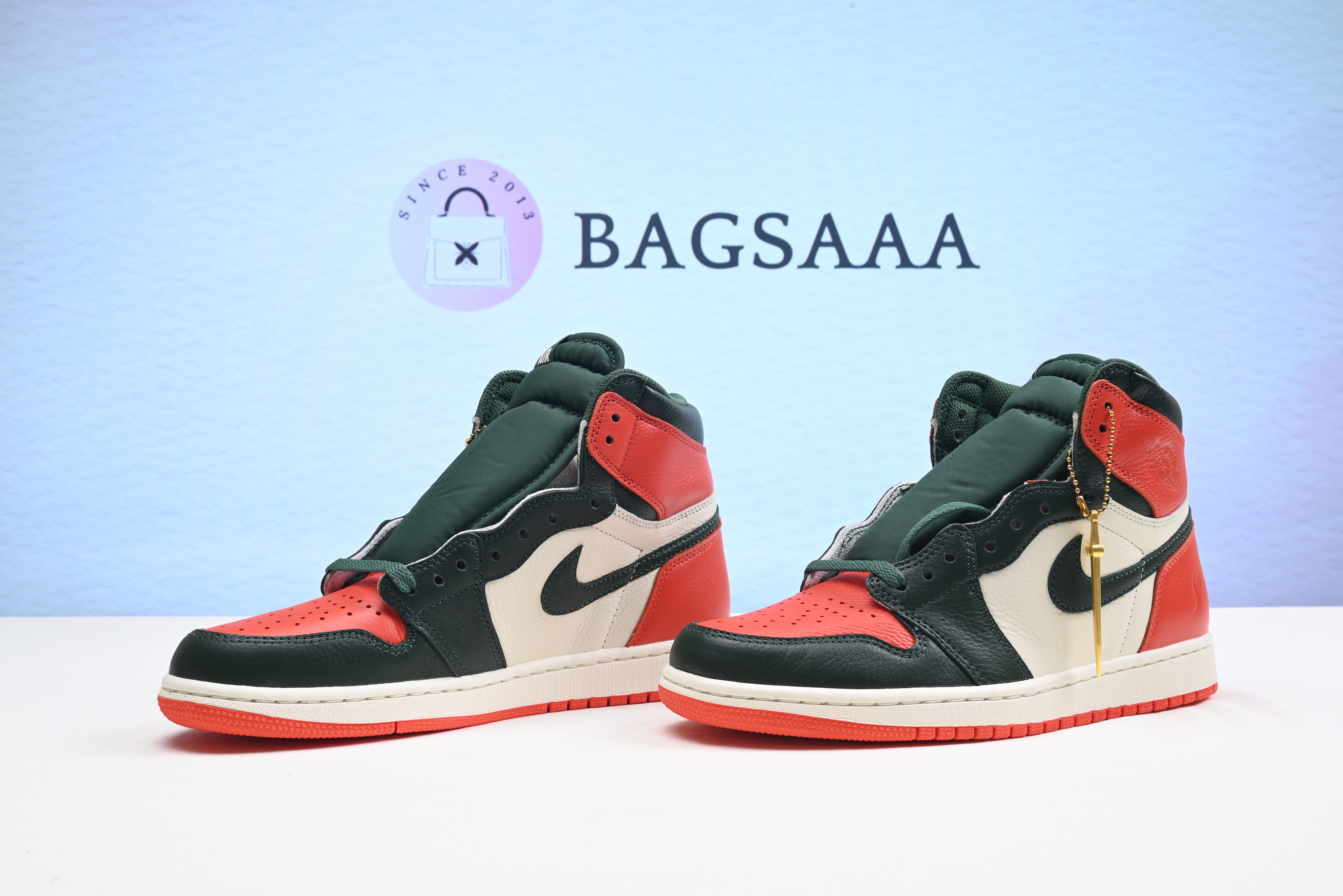 Nike Air Jordan 1 Bred Toe 