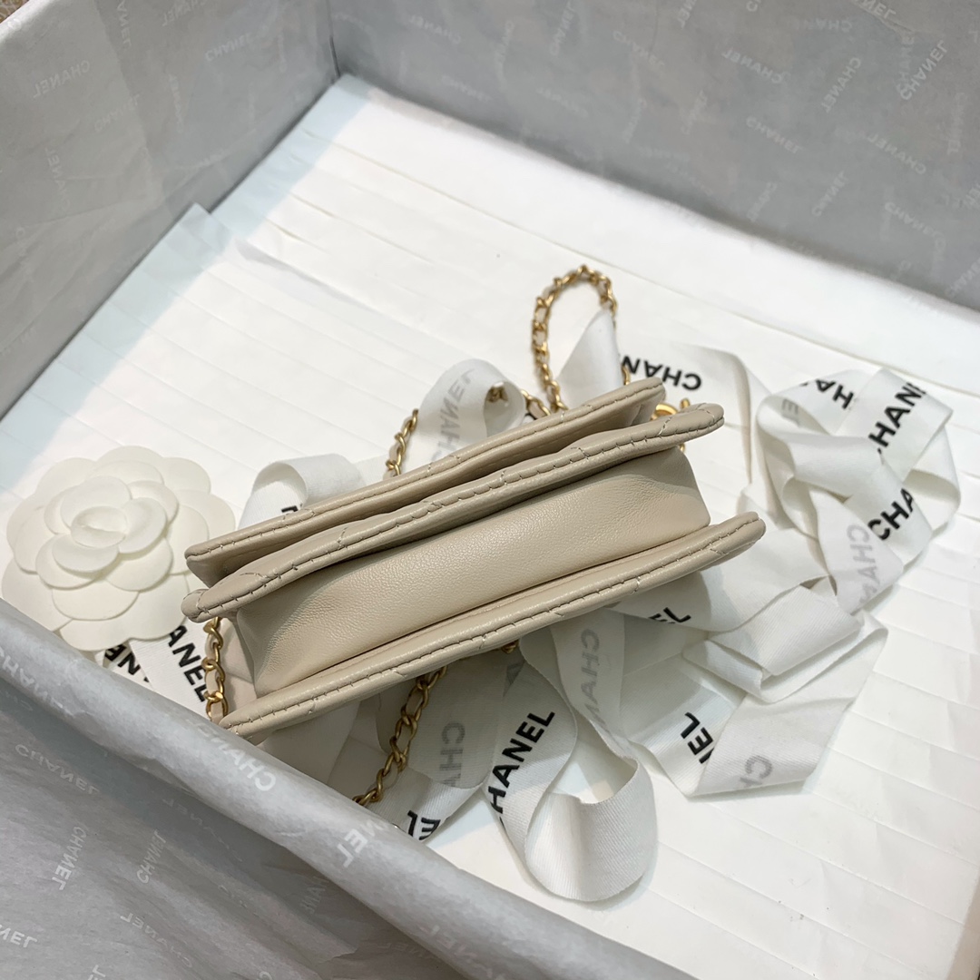 Bagsaaa Ch**el Belt Bag Beige Lambskin - 13.5x9x4cm