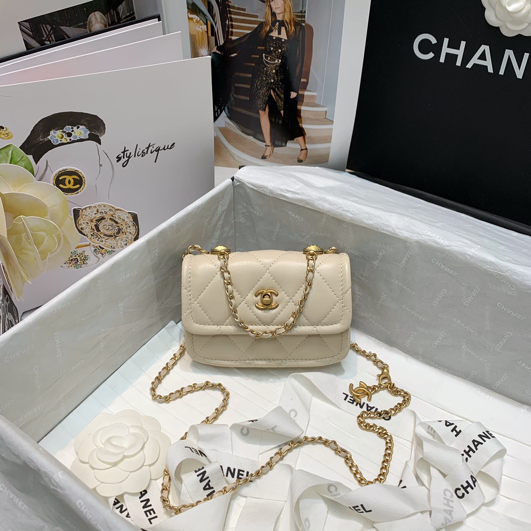 Bagsaaa Ch**el Belt Bag Beige Lambskin - 13.5x9x4cm