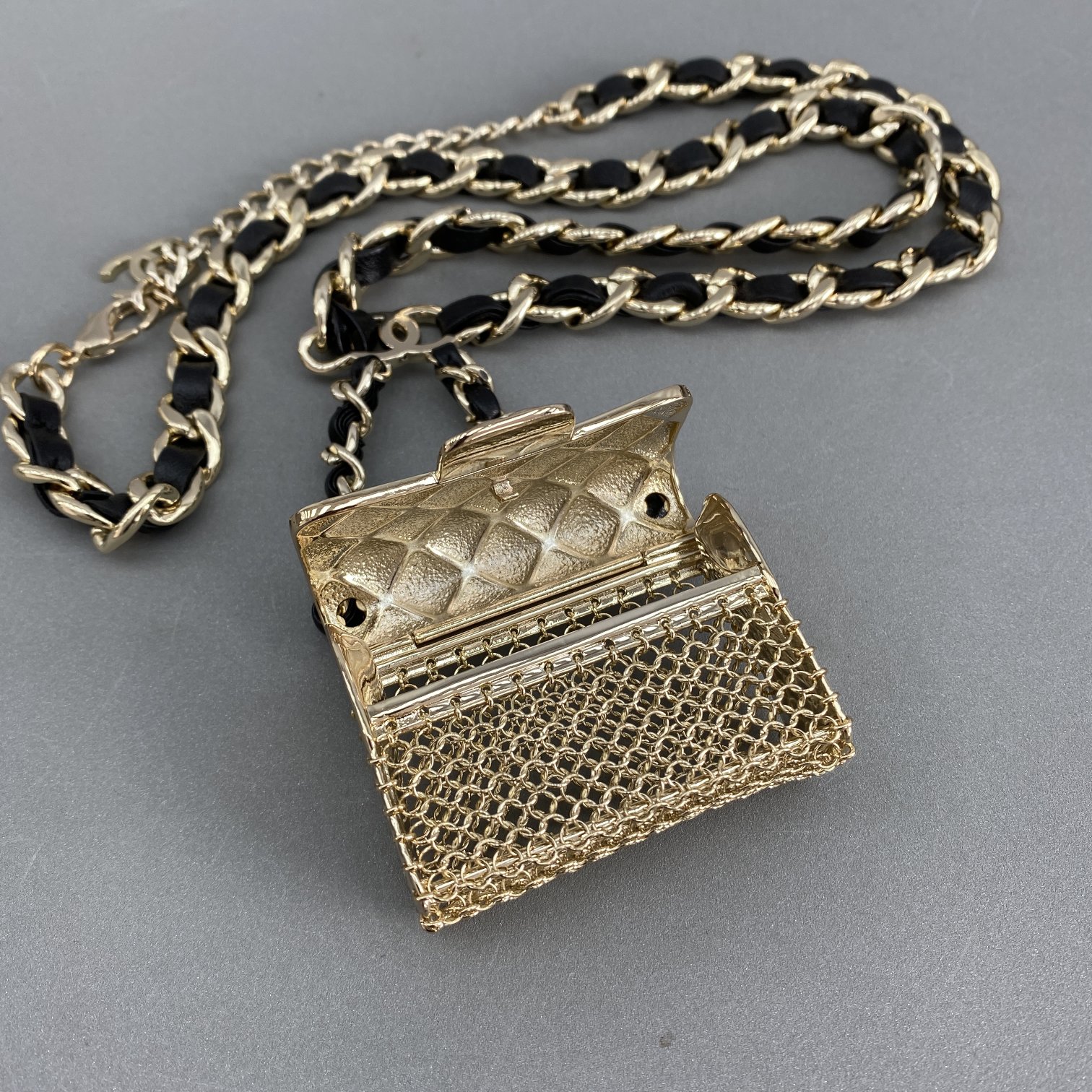Bagsaaa Ch**el Belt bag gold metal - 6.2x2.7x4.7cm