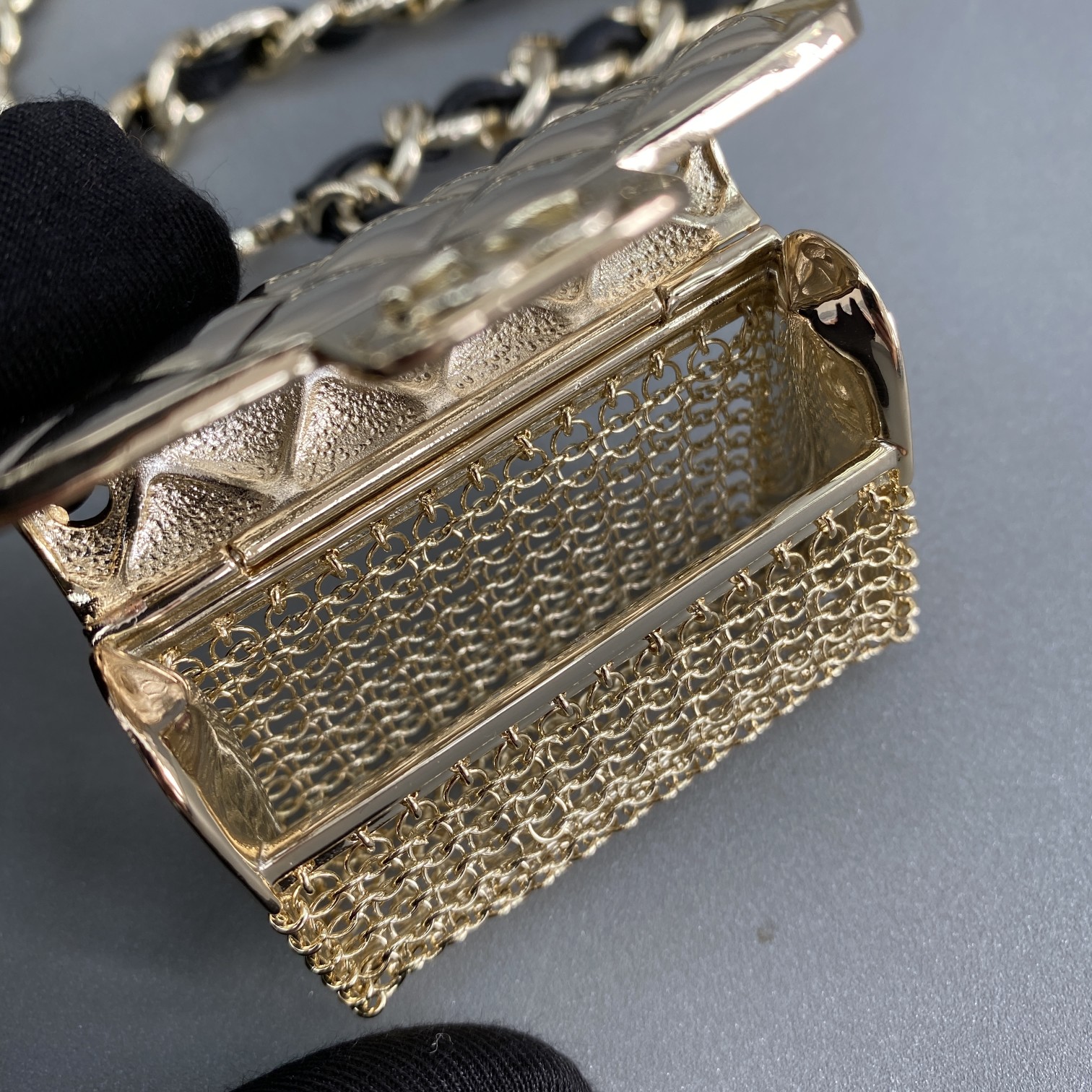 Bagsaaa Ch**el Belt bag gold metal - 6.2x2.7x4.7cm