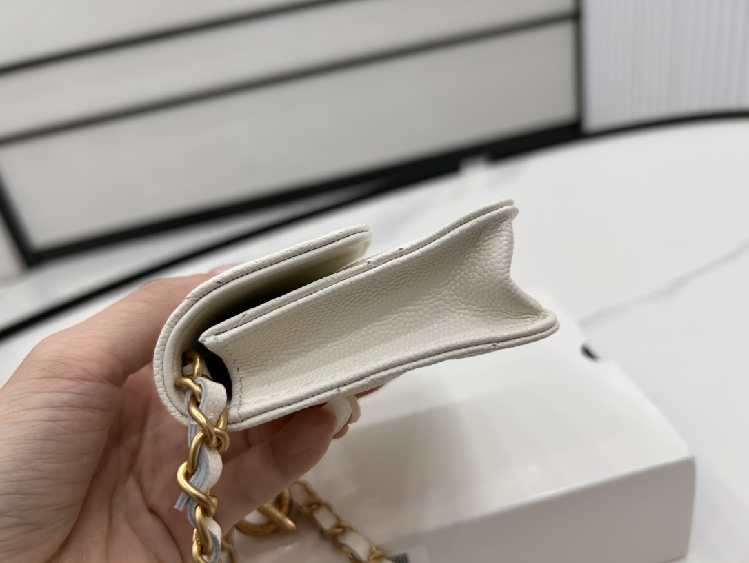 Bagsaaa Ch**el Belt Bag 24k White