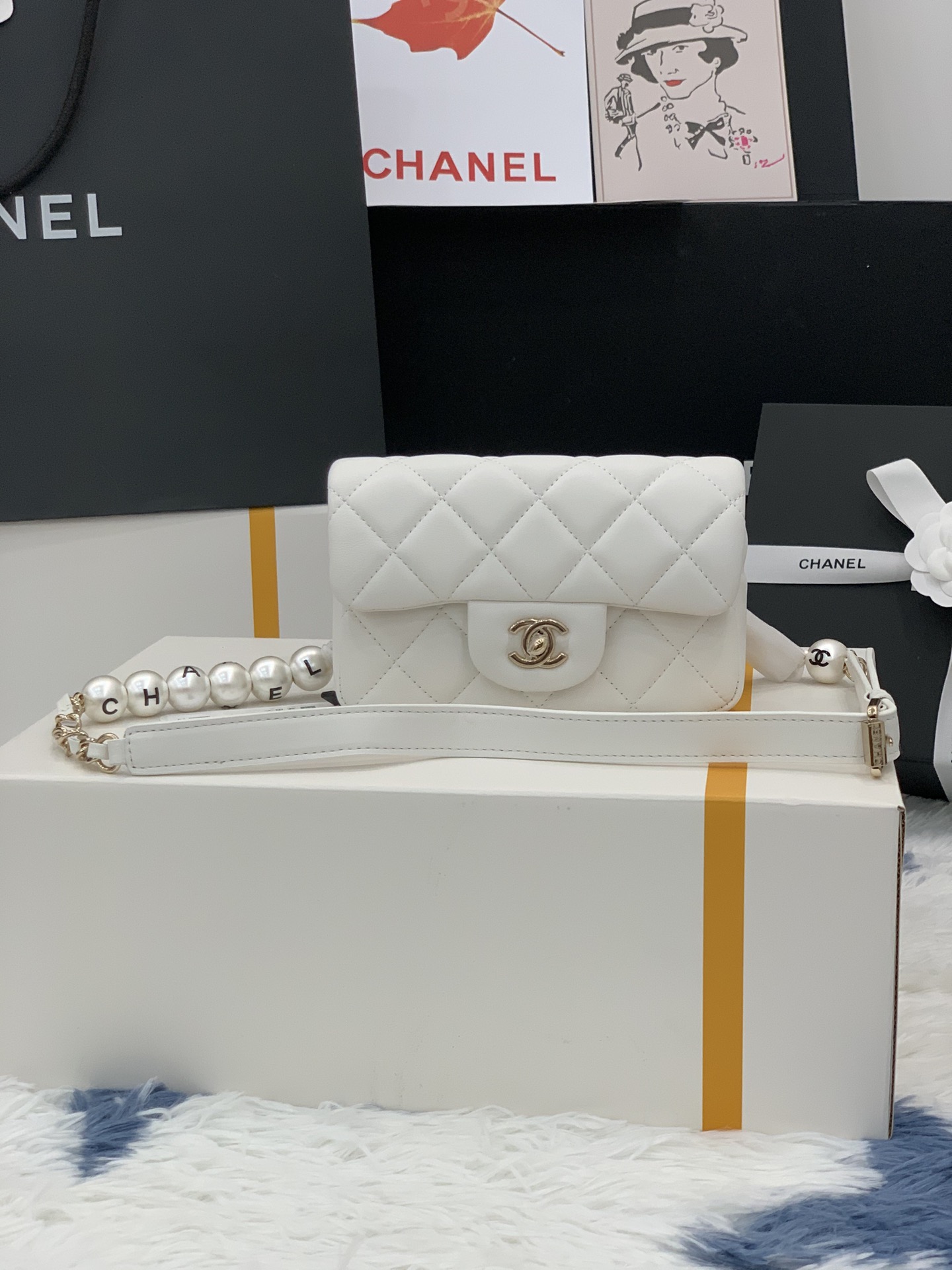Bagsaaa Ch**el Classic Belt Bag With Pearl Chain White - 18cm