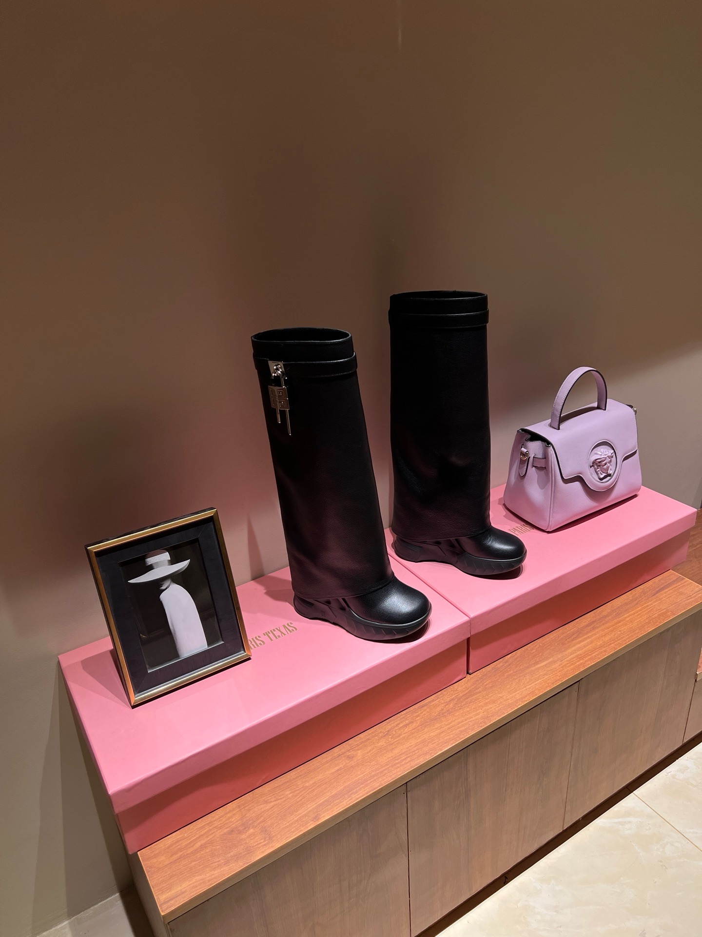 Bagsaaa Givenchy Black Grainedp Leather Long Boots