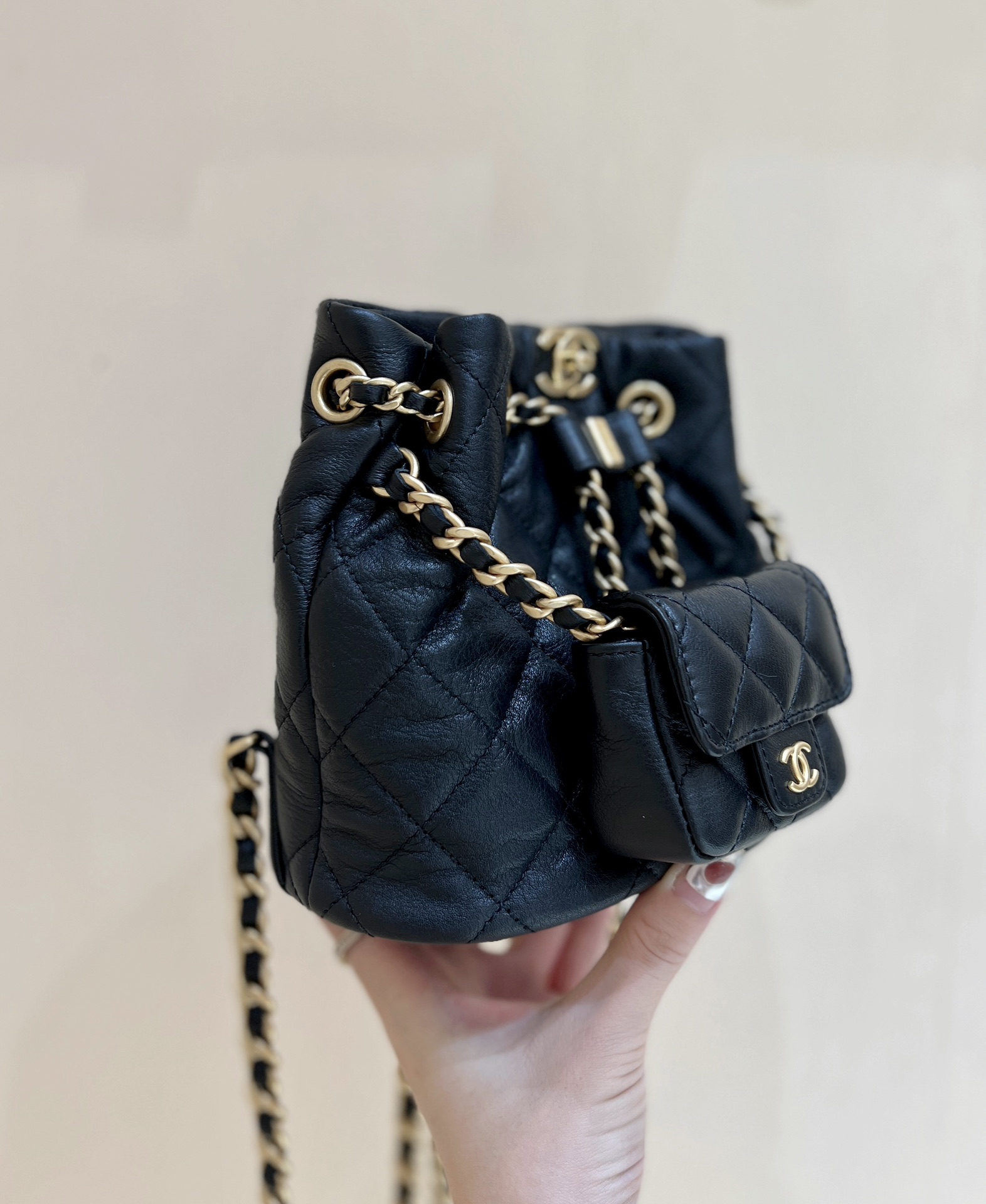 Bagsaaa Ch**el Backpack Bucket Lambskin Black Leather - 16.5*17*12cm