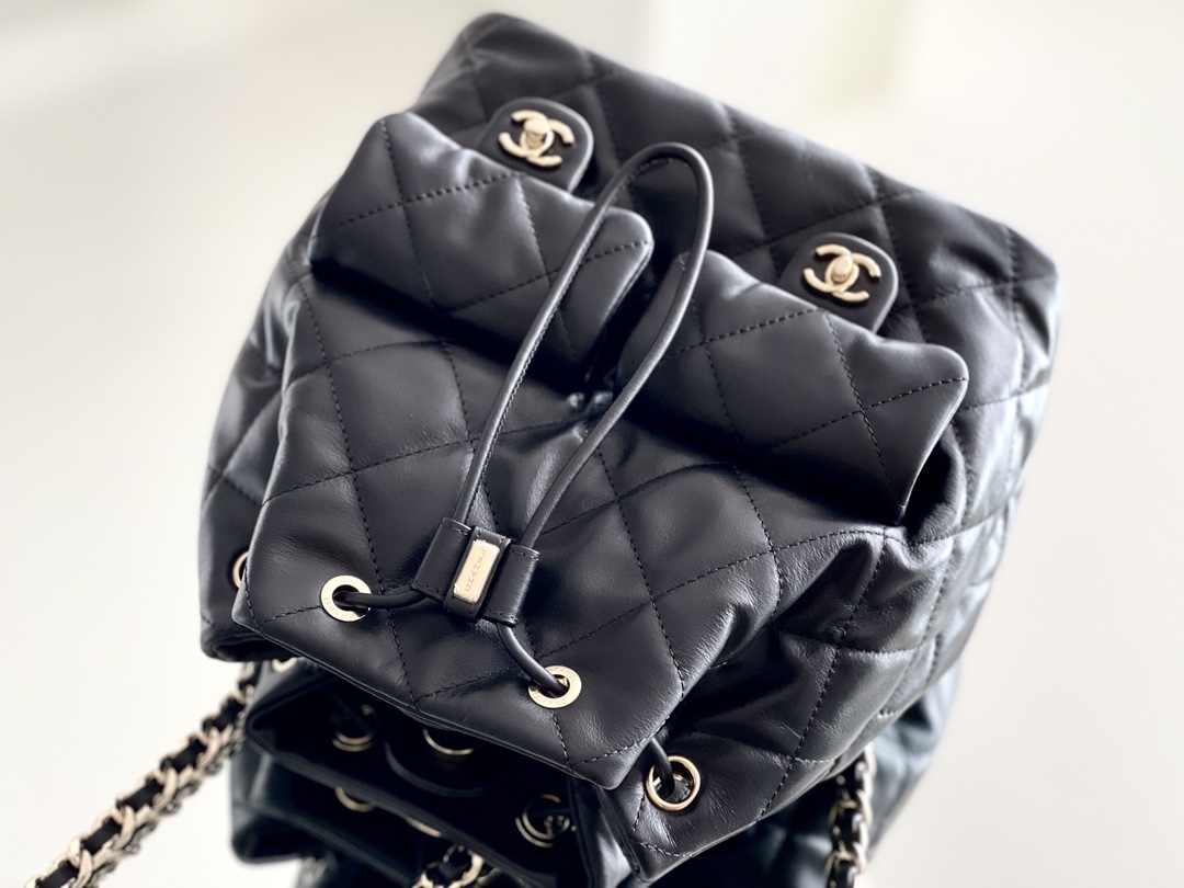 Bagsaaa Ch**el Backpack Bucket Lambskin Black Leather - 22x21x13cm