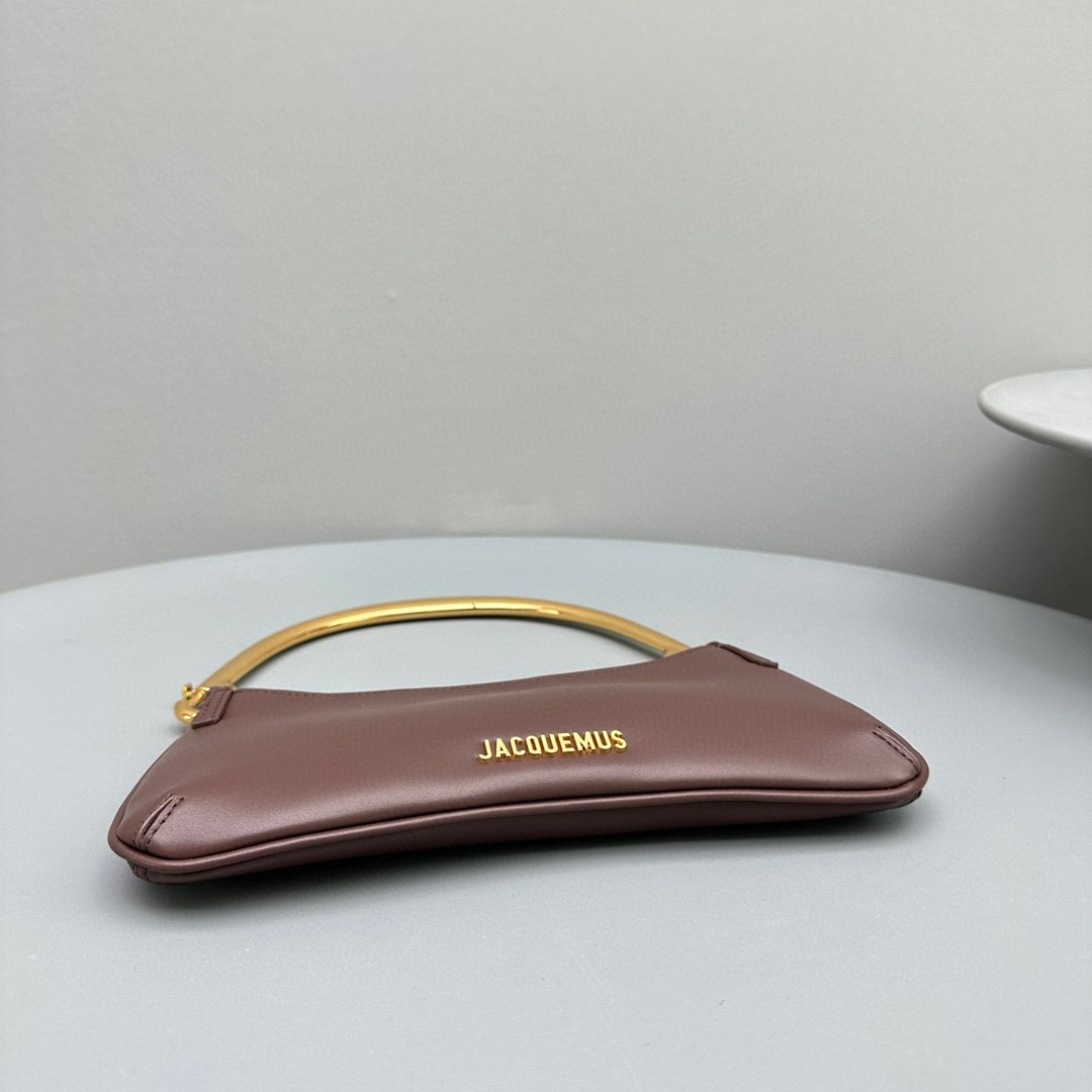 Bagsaaa Jacquemus Le Bisou Mousqueton Shoulder Bag - Dark Brown