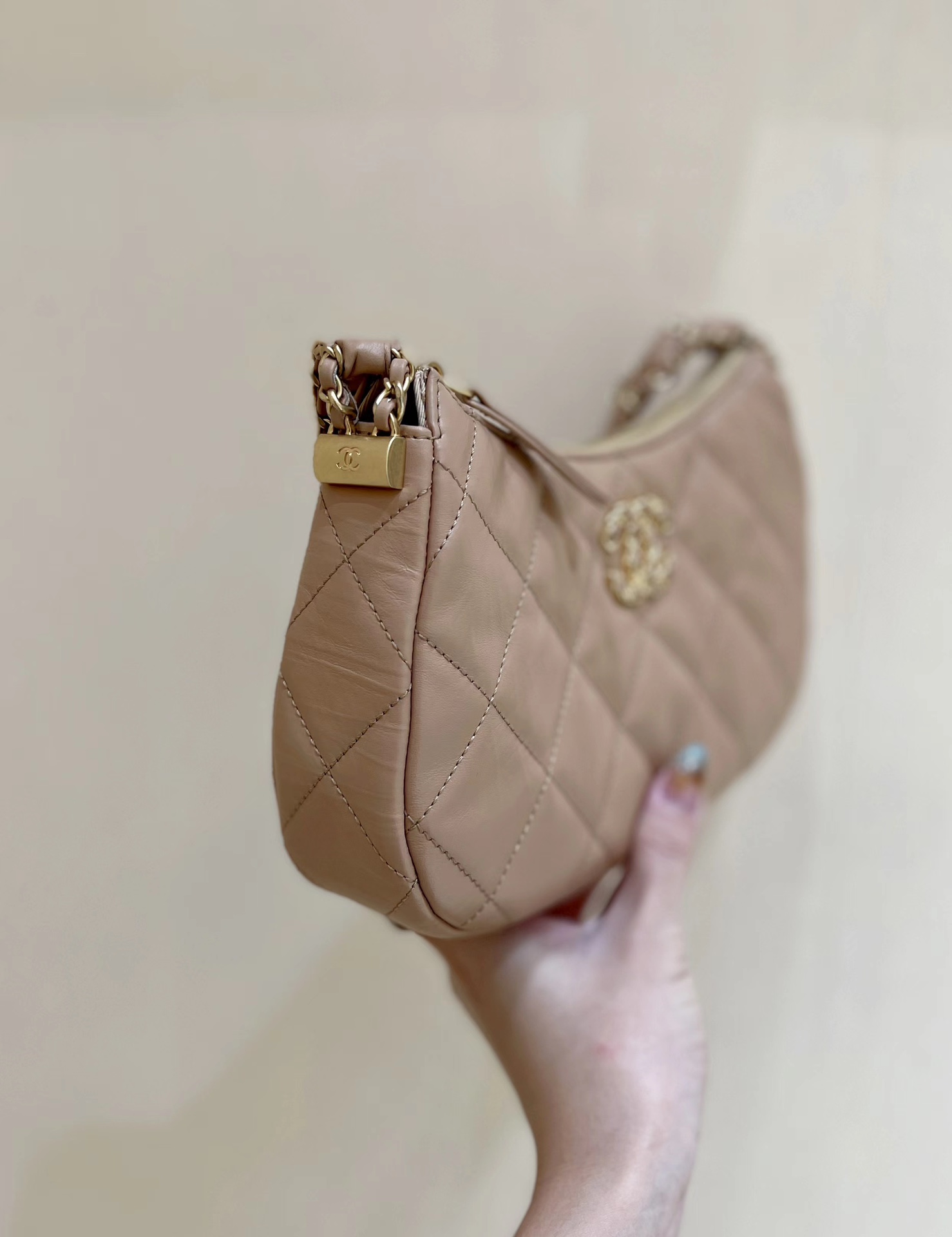 Bagsaaa Ch**el 19 Hobo Shoulder Beige Bag - 12×20.5×4.5cm