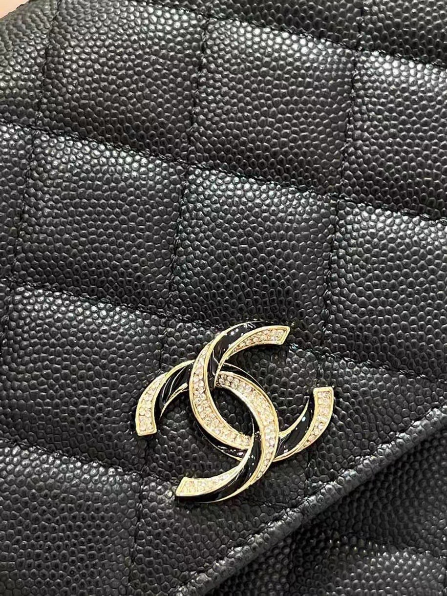 Bagsaaa Ch**el WOC Black Caviar Leather With Crystal CC Logo - 19-3-12cm