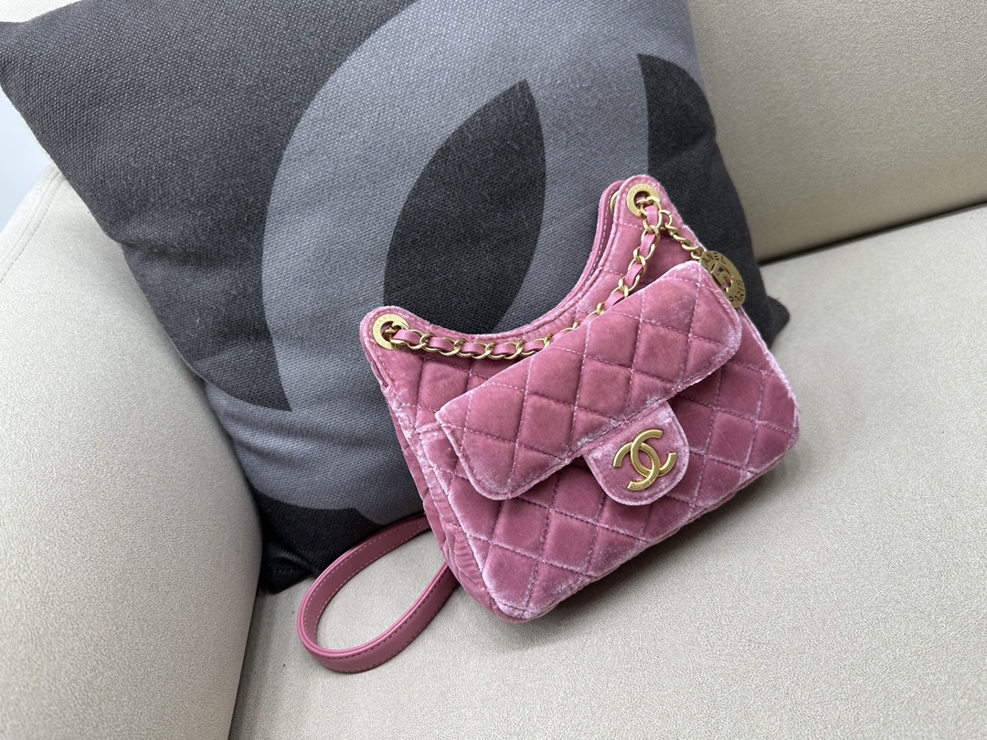 Bagsaaa Ch**el Small Hobo Bag Velvet & Gold Metal - 17 × 19 × 6 cm