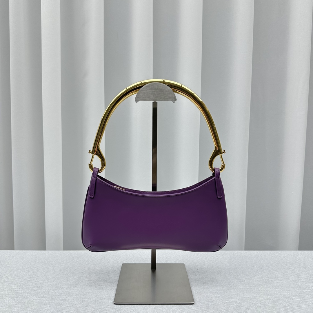 Bagsaaa Jacquemus Le Bisou Mousqueton Shoulder Bag - Purple