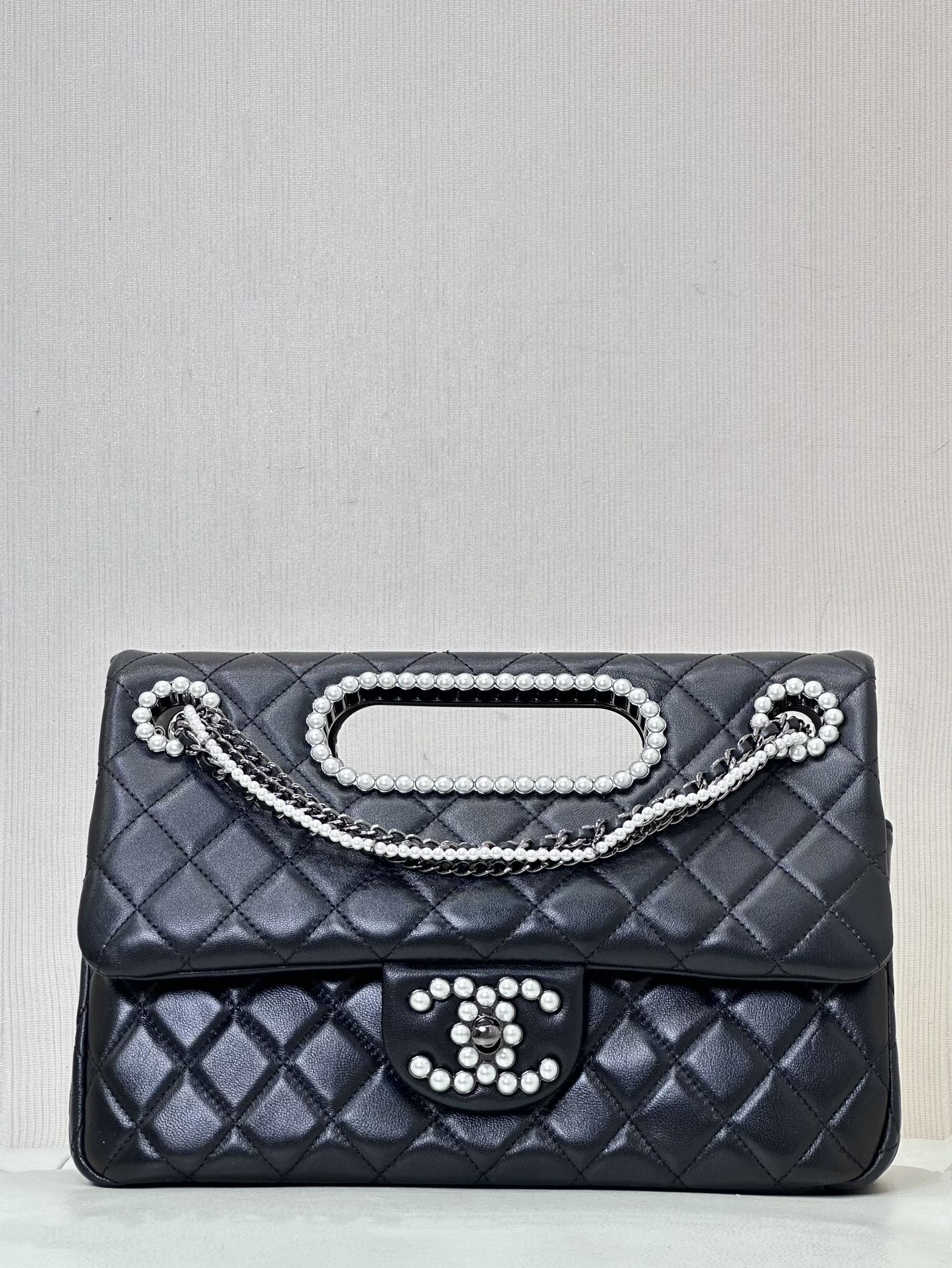 Bagsaaa Ch**el Pearl Chain Flap Bag - 29x19cm