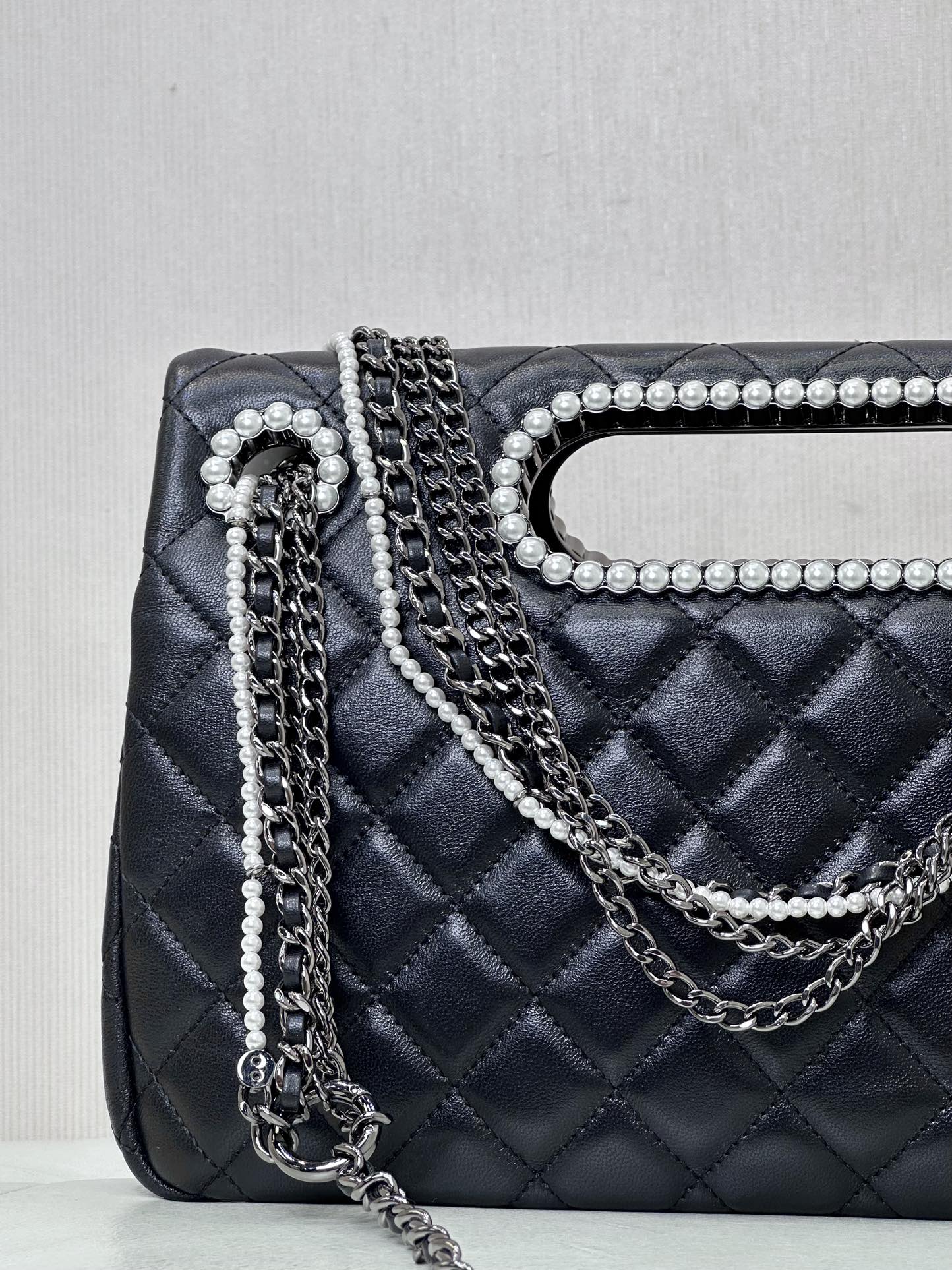 Bagsaaa Ch**el Pearl Chain Flap Bag - 29x19cm