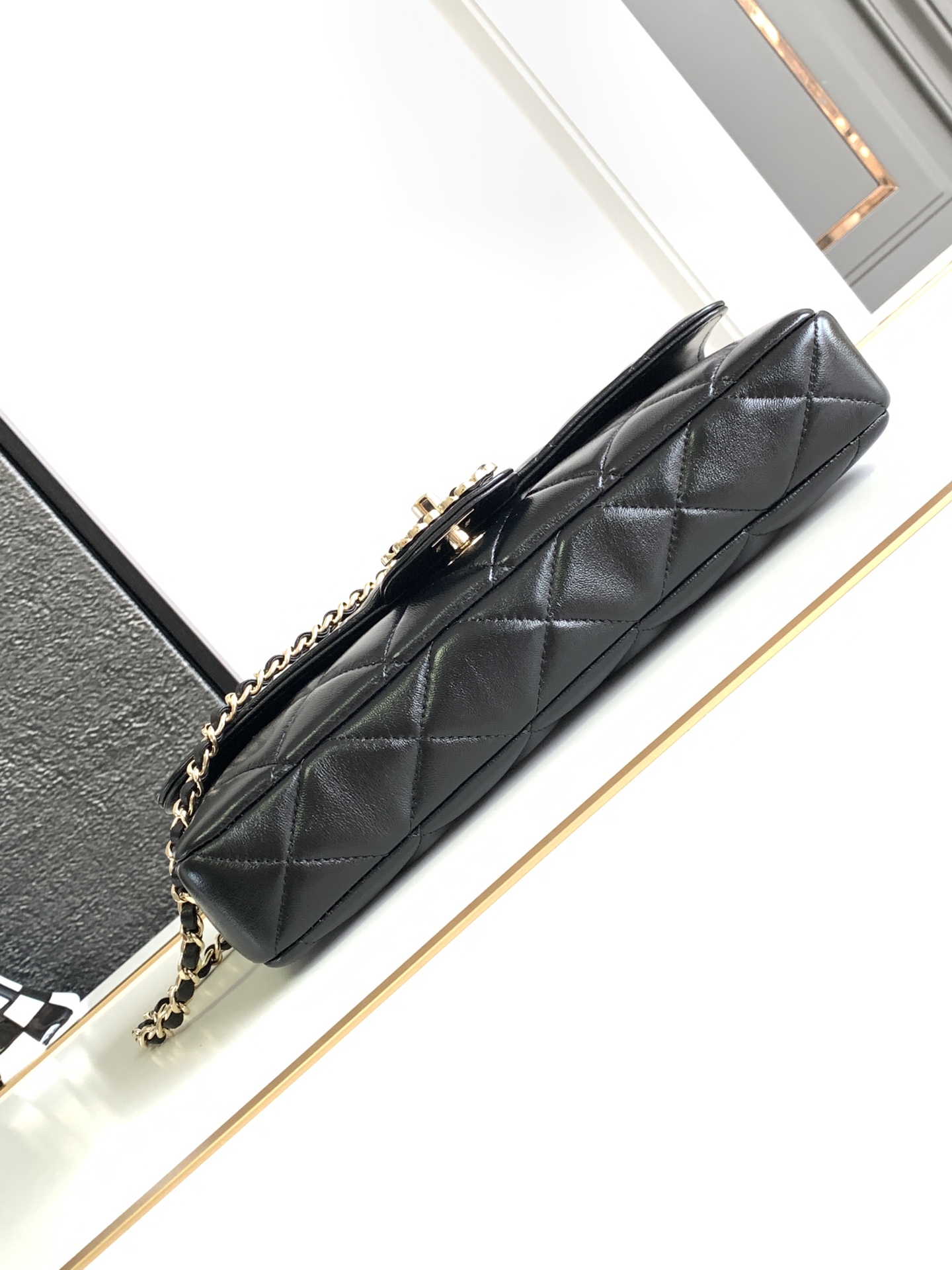 Bagsaaa Ch**el 19 Flap Bag - 25.5*12cm