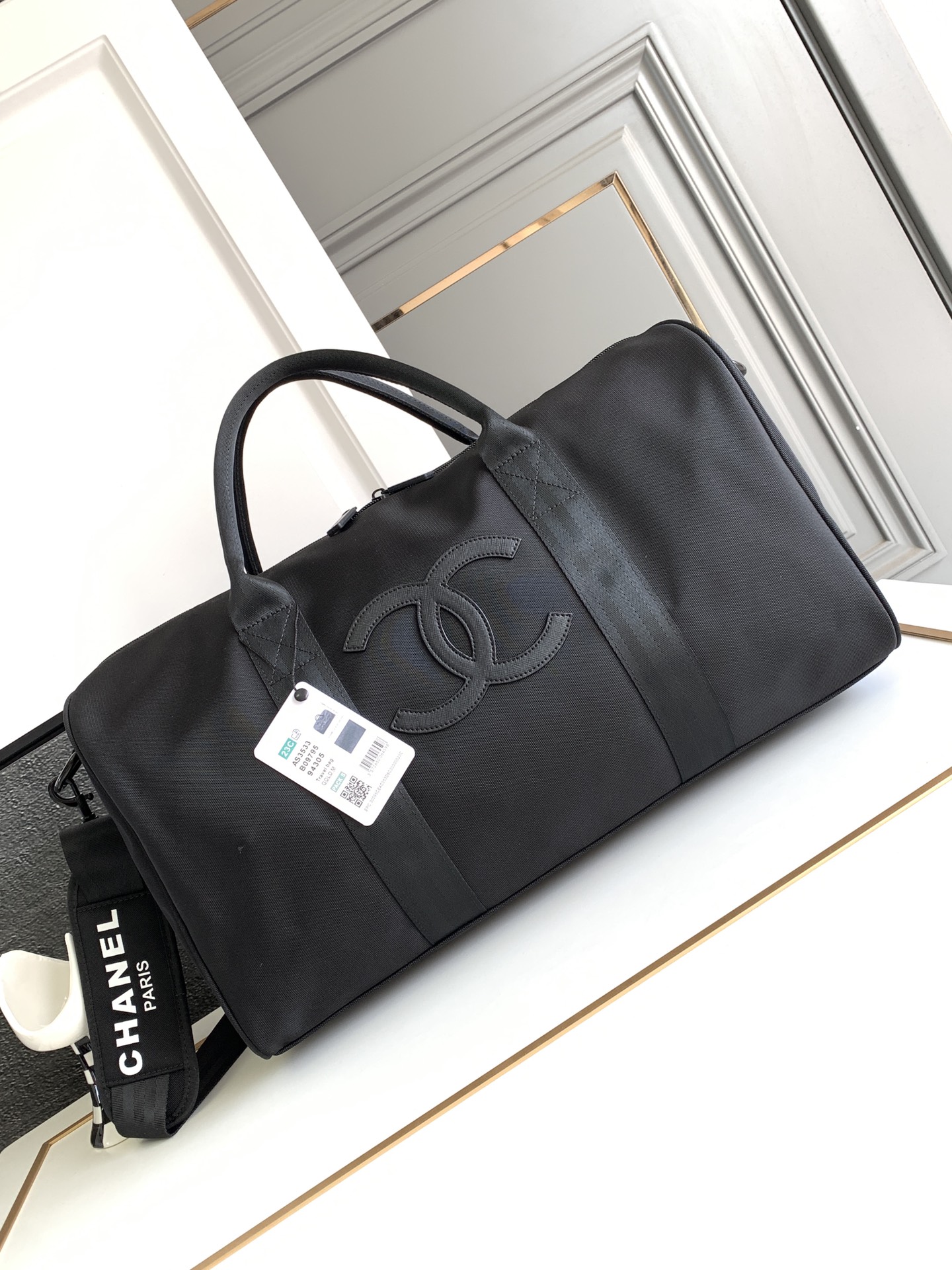 Bagsaaa Ch**el CC Logo Travel Bag 02