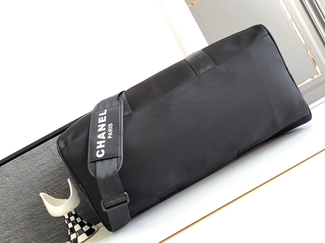 Bagsaaa Ch**el CC Logo Travel Bag 02