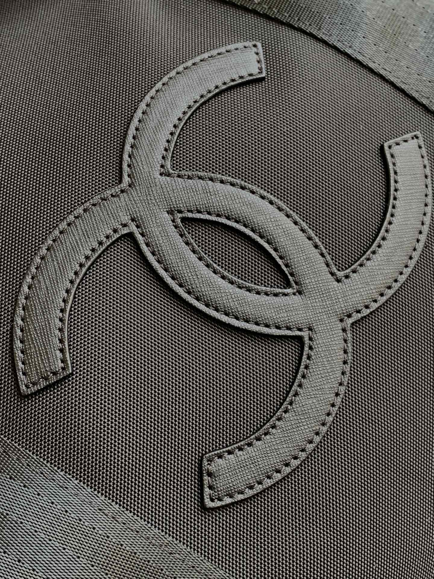 Bagsaaa Ch**el CC Logo Travel Bag 02