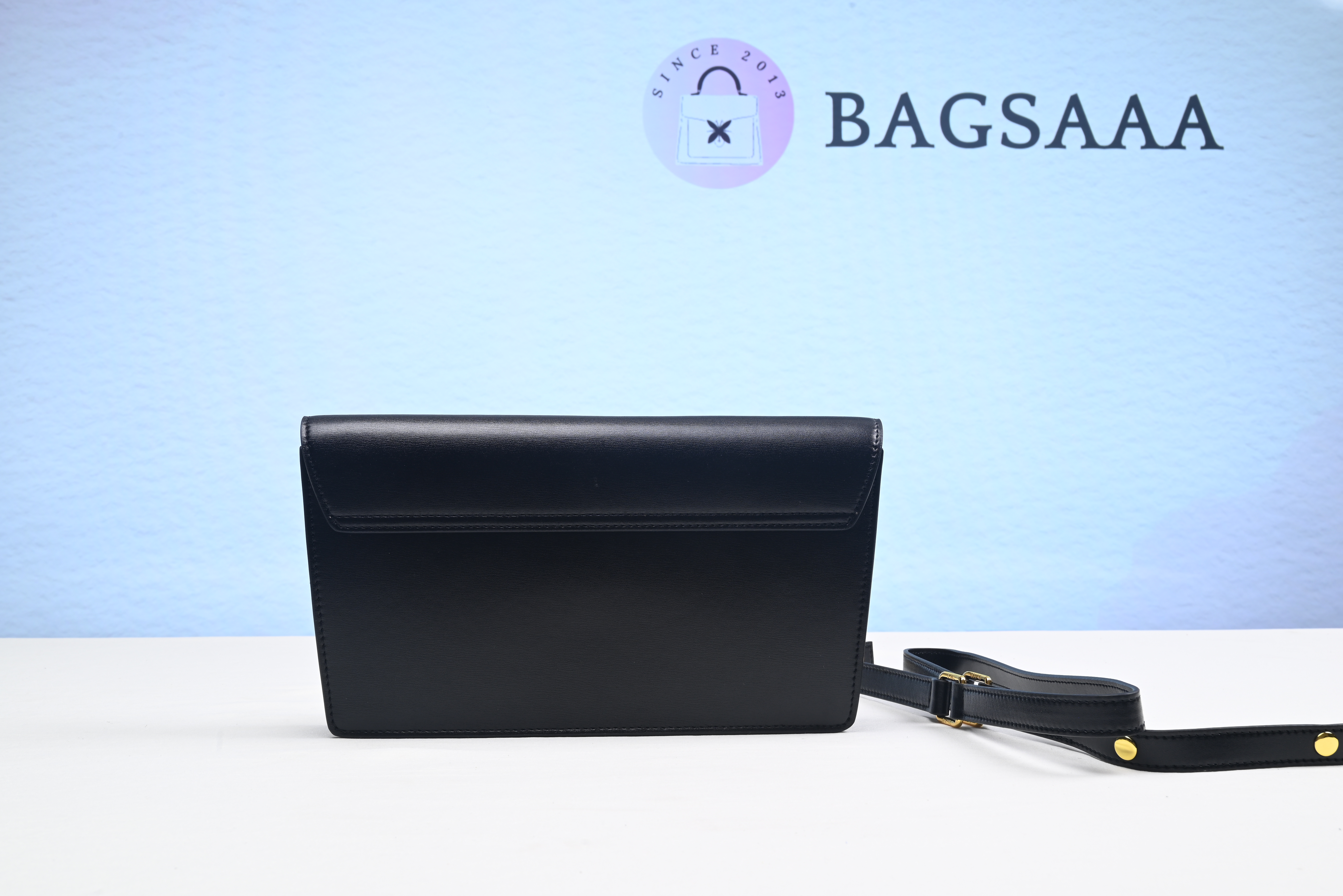 Bagsaaa Ce1i*e SHOULDER BAG TRAPEZE IN SHINY CALFSKIN BLACK - 24.5 X 14.5 X 3 CM