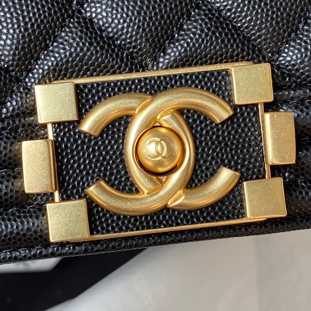 Bagsaaa Ch**el Le Boy Top Handle Caviar Black 20cm
