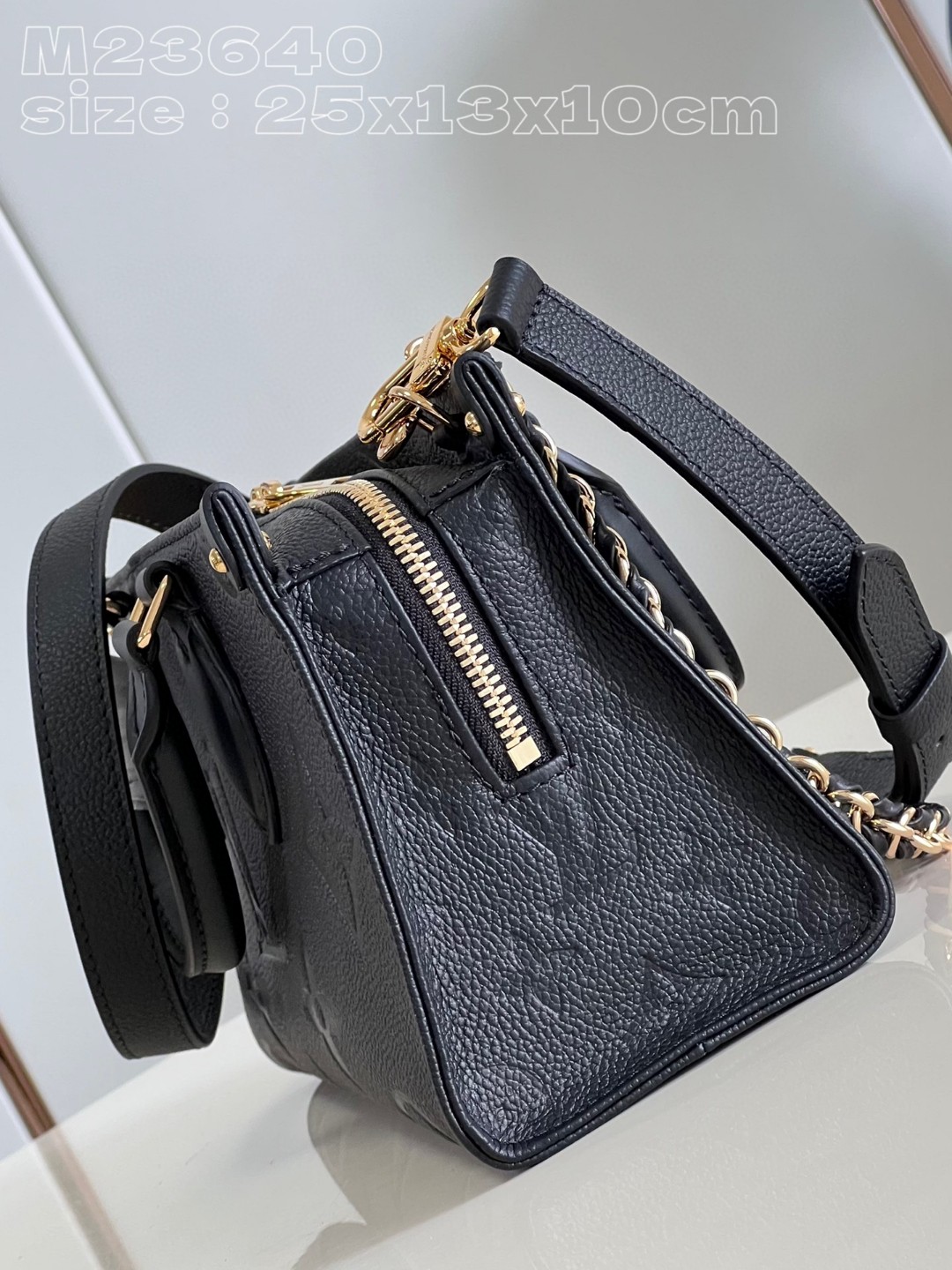 Bagsaaa L0vis Vvtt0n Onthego East West Black M23640 - 25 x 13 x 10 cm