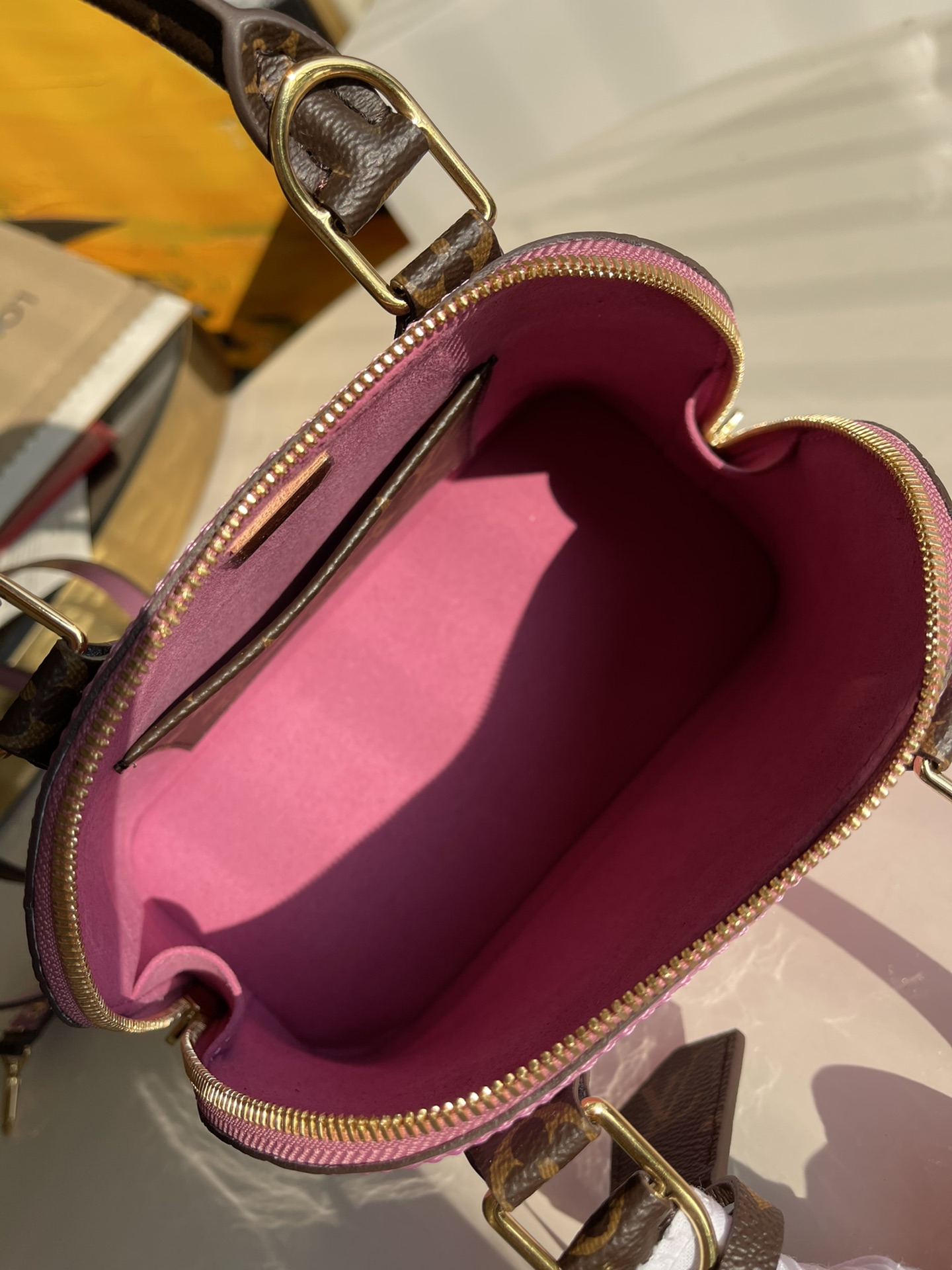 Bagsaaa L0vis Vvtt0n Alma Vernes Leather Pink - 25x19x11cm