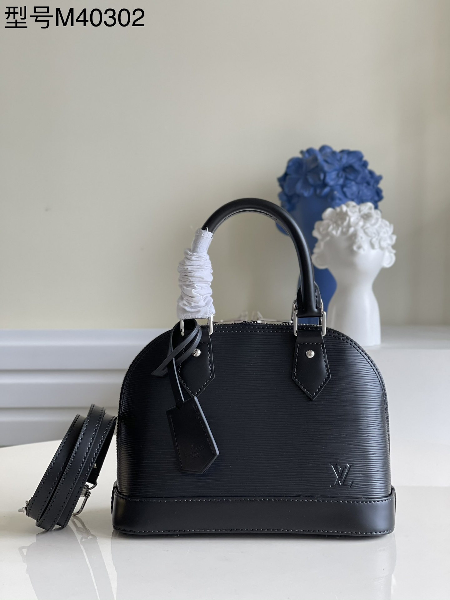 Bagsaaa L0vis Vvtt0n M40302 Alma PM Black - 32cm