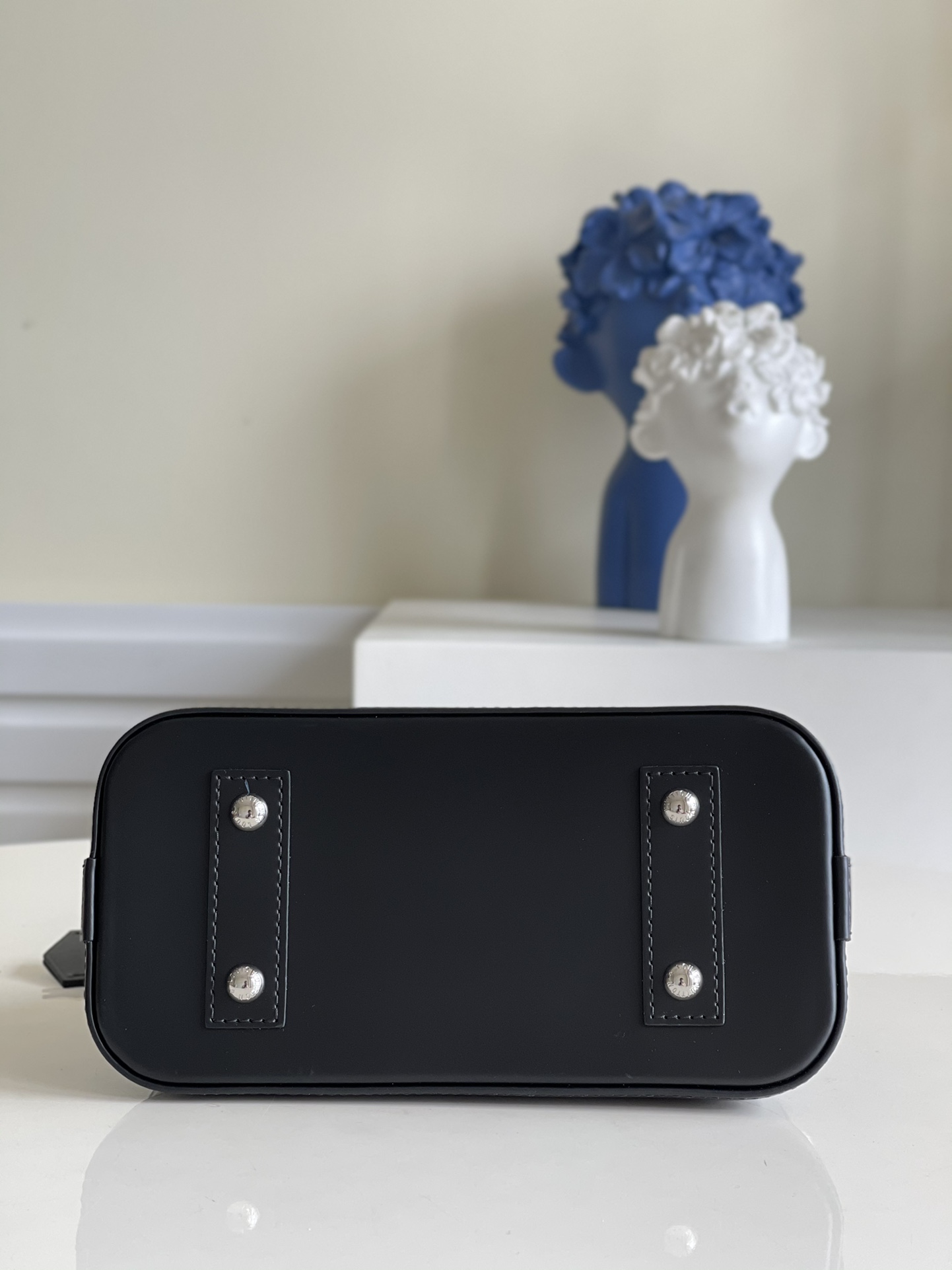 Bagsaaa L0vis Vvtt0n M40302 Alma PM Black - 32cm