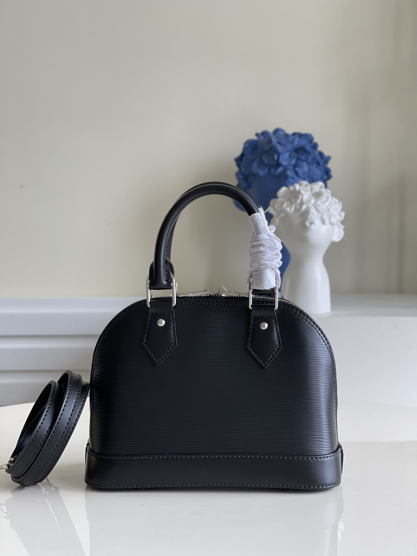 Bagsaaa L0vis Vvtt0n M40302 Alma PM Black - 32cm