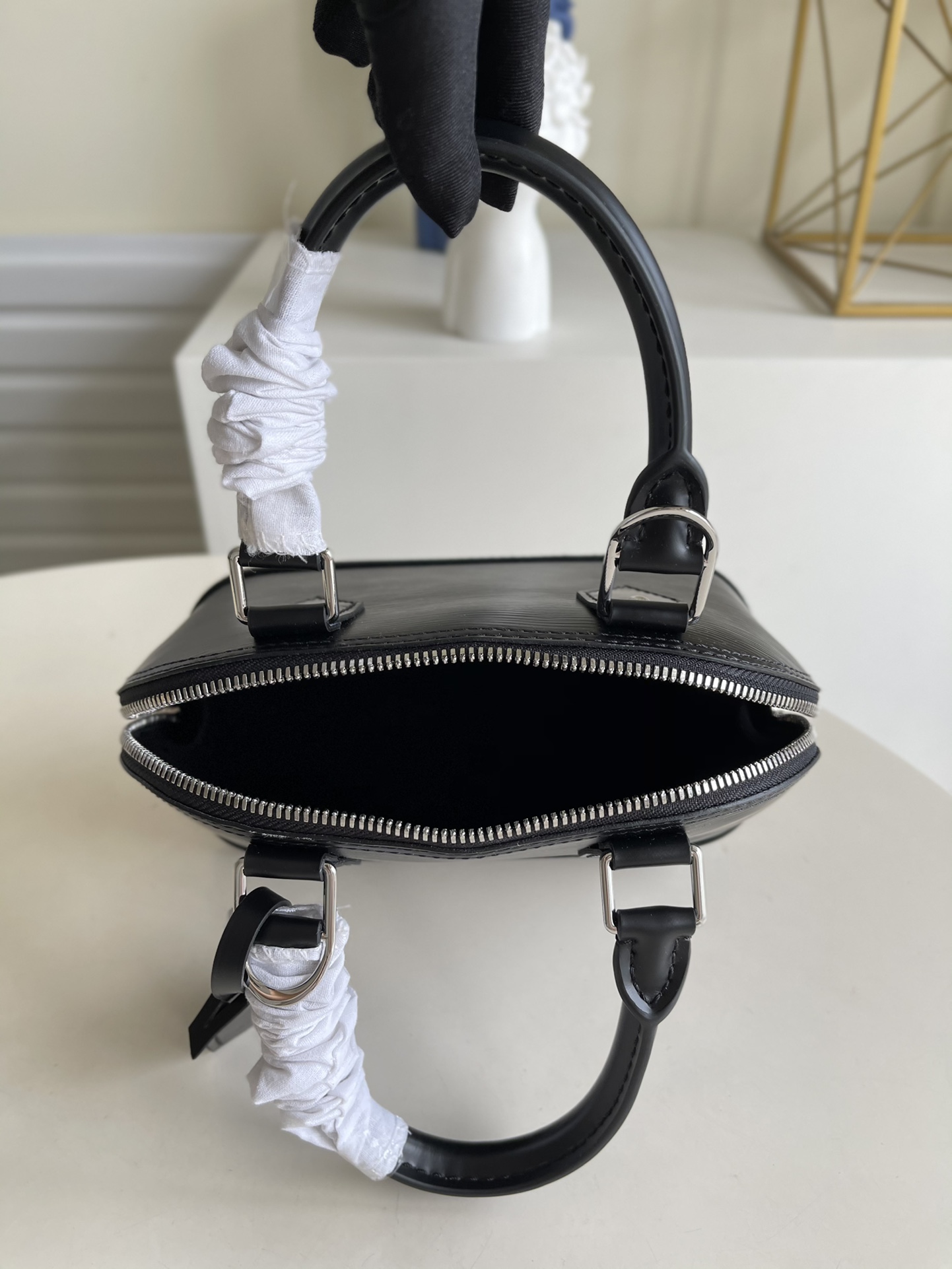 Bagsaaa L0vis Vvtt0n M40302 Alma PM Black - 32cm
