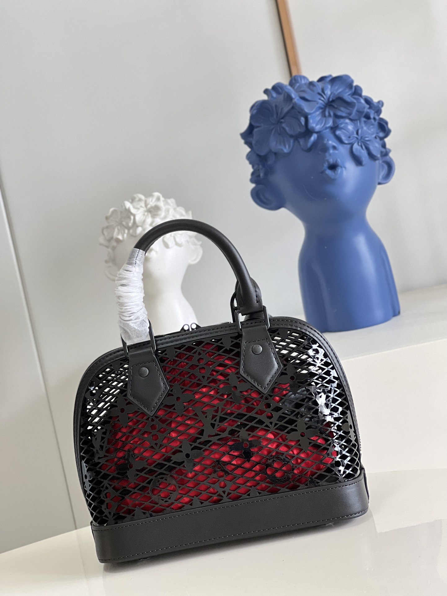 Bagsaaa L0vis Vvtt0n Alma BB Monogram Lace Black and Red - 23.5 x 17.5 x 11.5