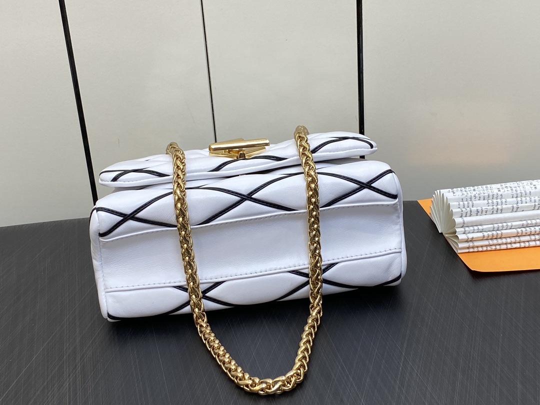 Bagsaaa L0vis Vvtt0n Twist Malletage Pico GO-14 MM bag white