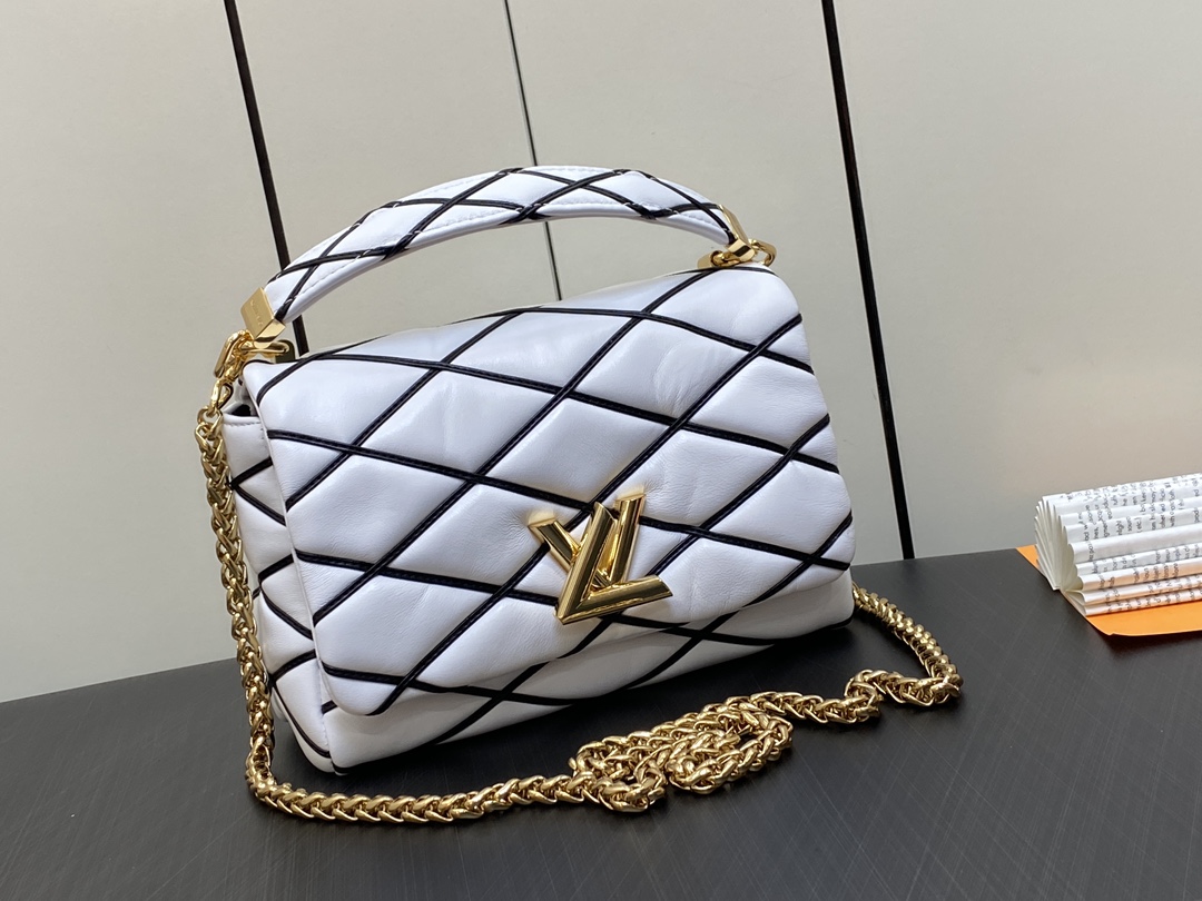 Bagsaaa L0vis Vvtt0n Twist Malletage Pico GO-14 MM bag white