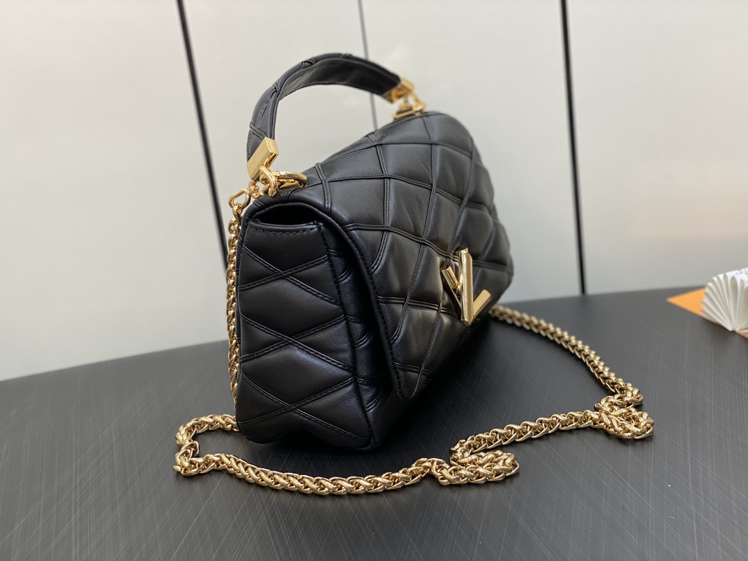 Bagsaaa L0vis Vvtt0n Twist Malletage Pico GO-14 MM bag black