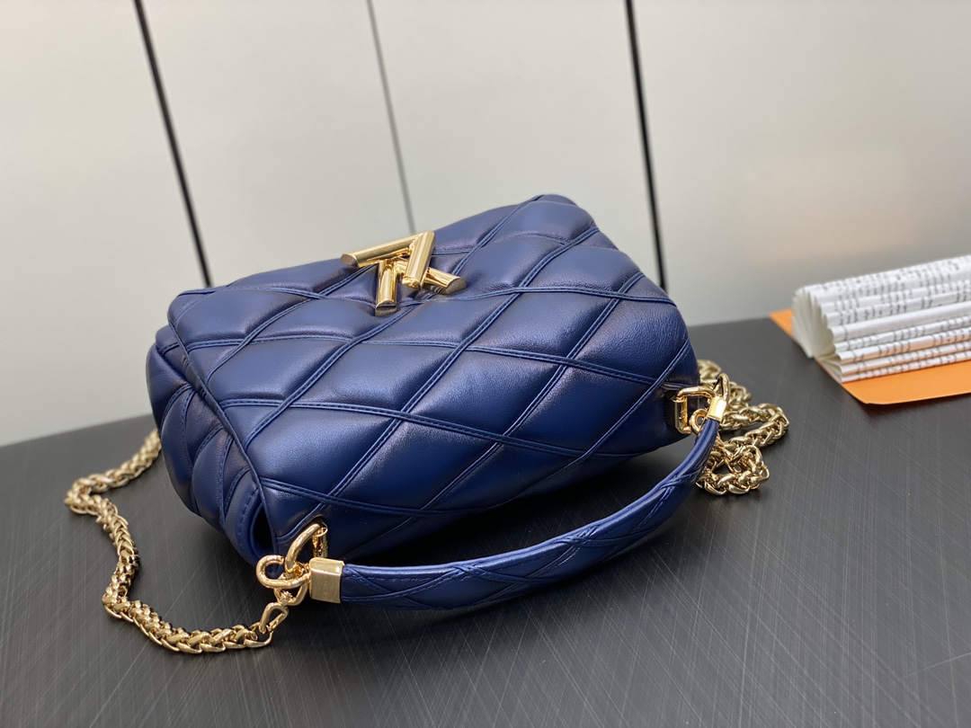 Bagsaaa L0vis Vvtt0n Twist Malletage Pico GO-14 MM bag blue