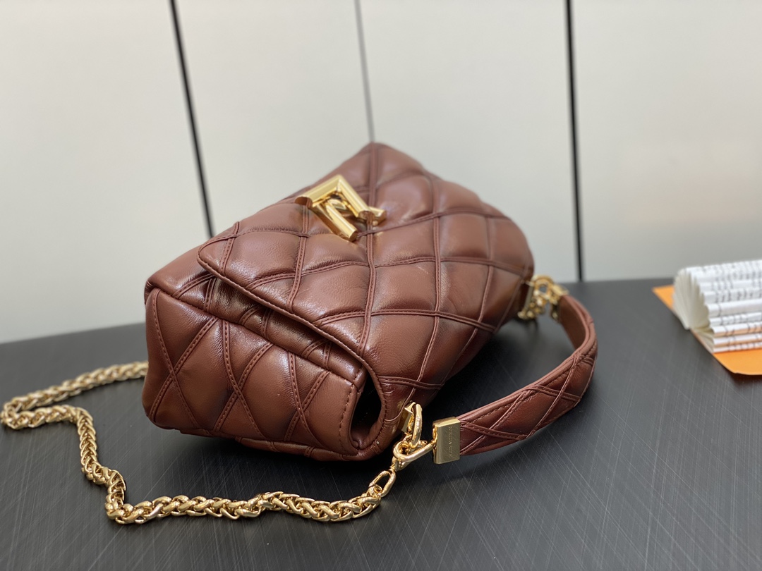 Bagsaaa L0vis Vvtt0n Twist Malletage Pico GO-14 MM bag brown