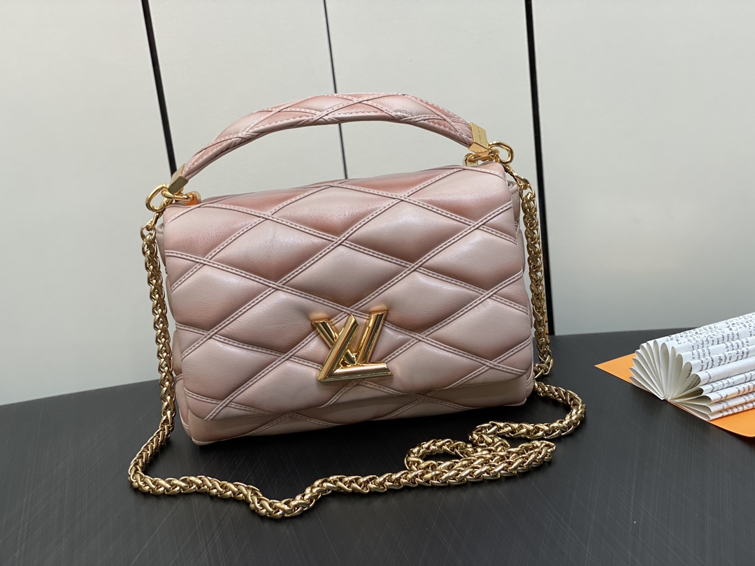 Bagsaaa L0vis Vvtt0n Twist Malletage Pico GO-14 MM bag pink