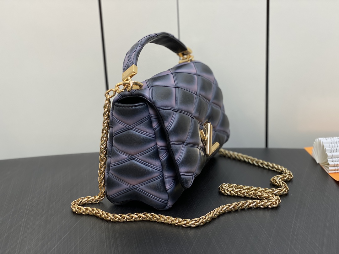 Bagsaaa L0vis Vvtt0n Twist Malletage Pico GO-14 MM bag black/pink