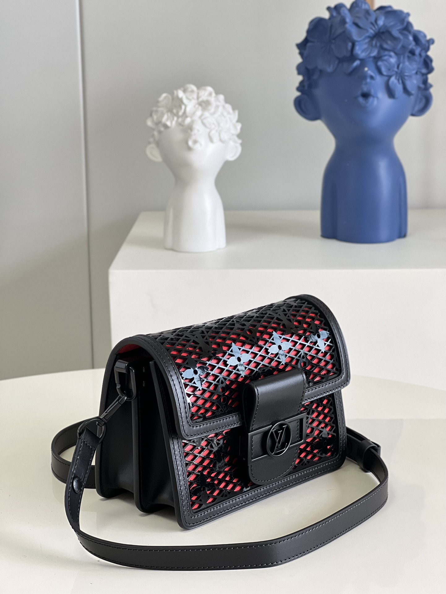 Bagsaaa L0vis Vvtt0n Dauphine Mini Lace Bag Black