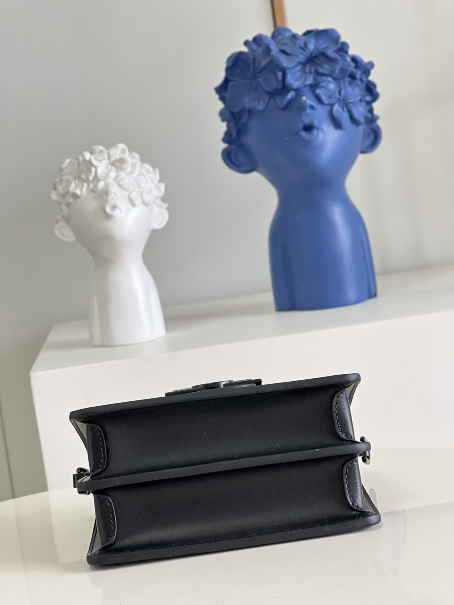 Bagsaaa L0vis Vvtt0n Dauphine Mini Lace Bag Black